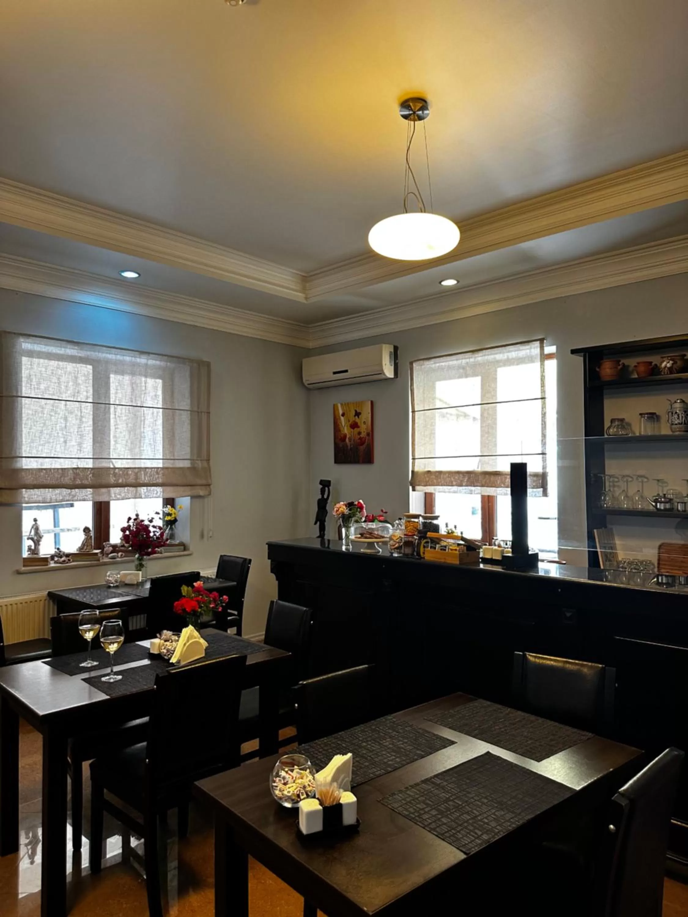 Restaurant/Places to Eat in Hotel Brighton