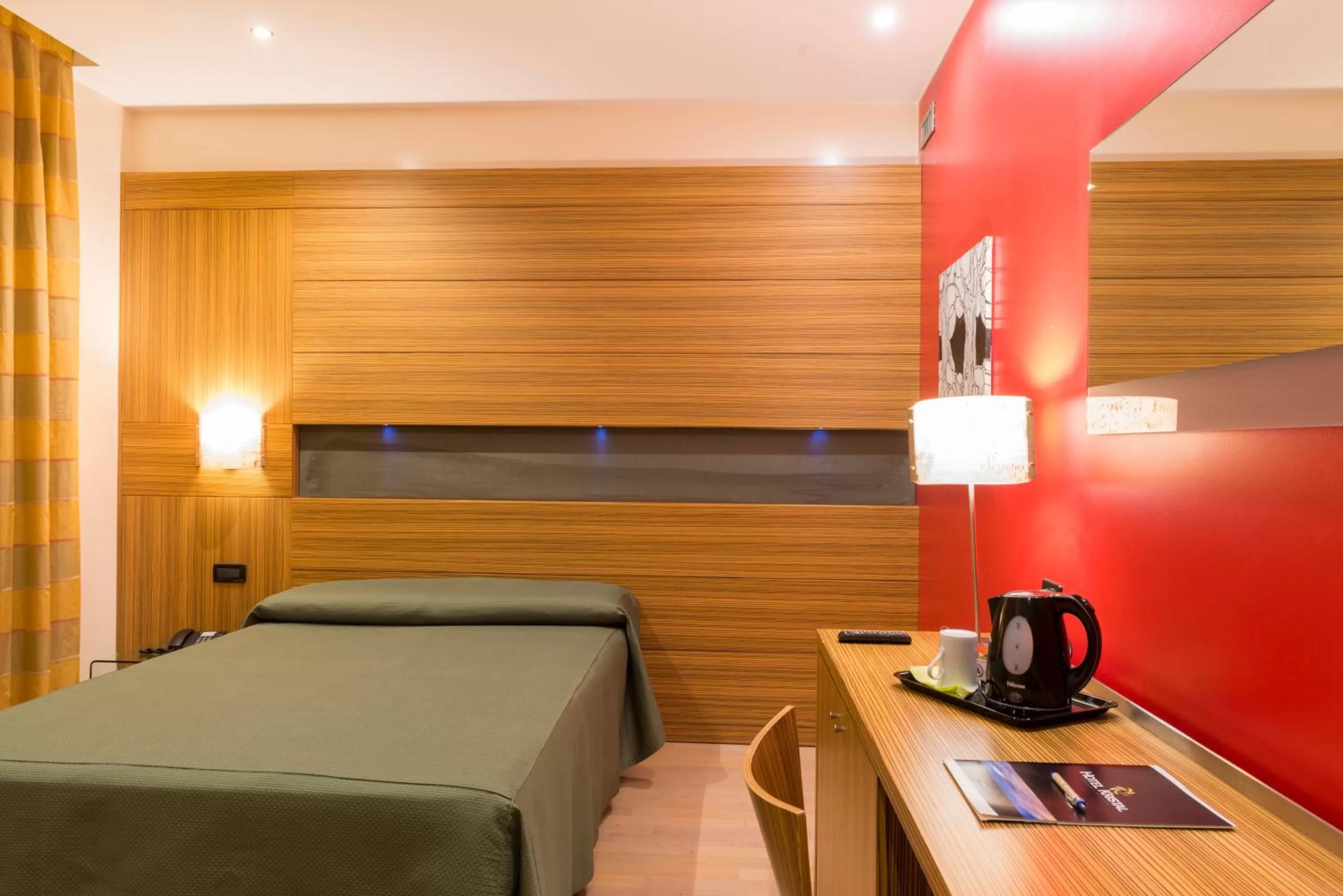 Bed in Hotel Kristal 3 Stelle Superior