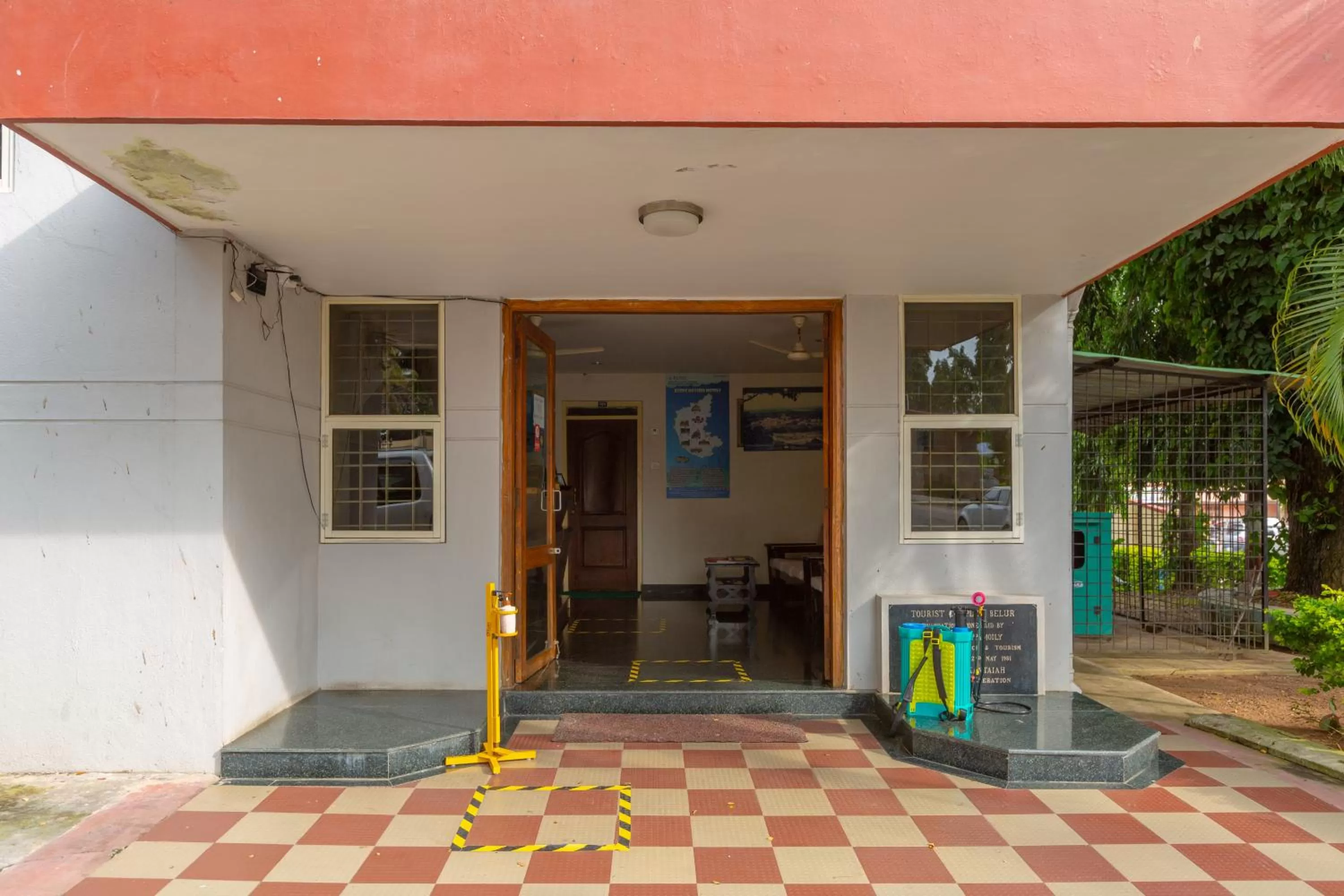 KSTDC Hotel Mayura Velapuri Belur