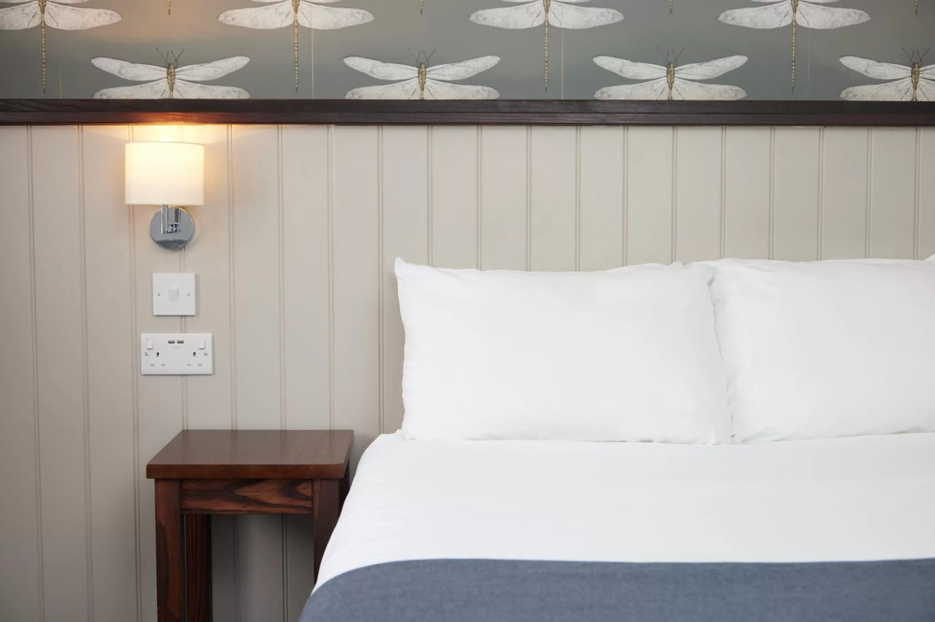 Bedroom, Bed in Charnwood Arms By Greene King Inns