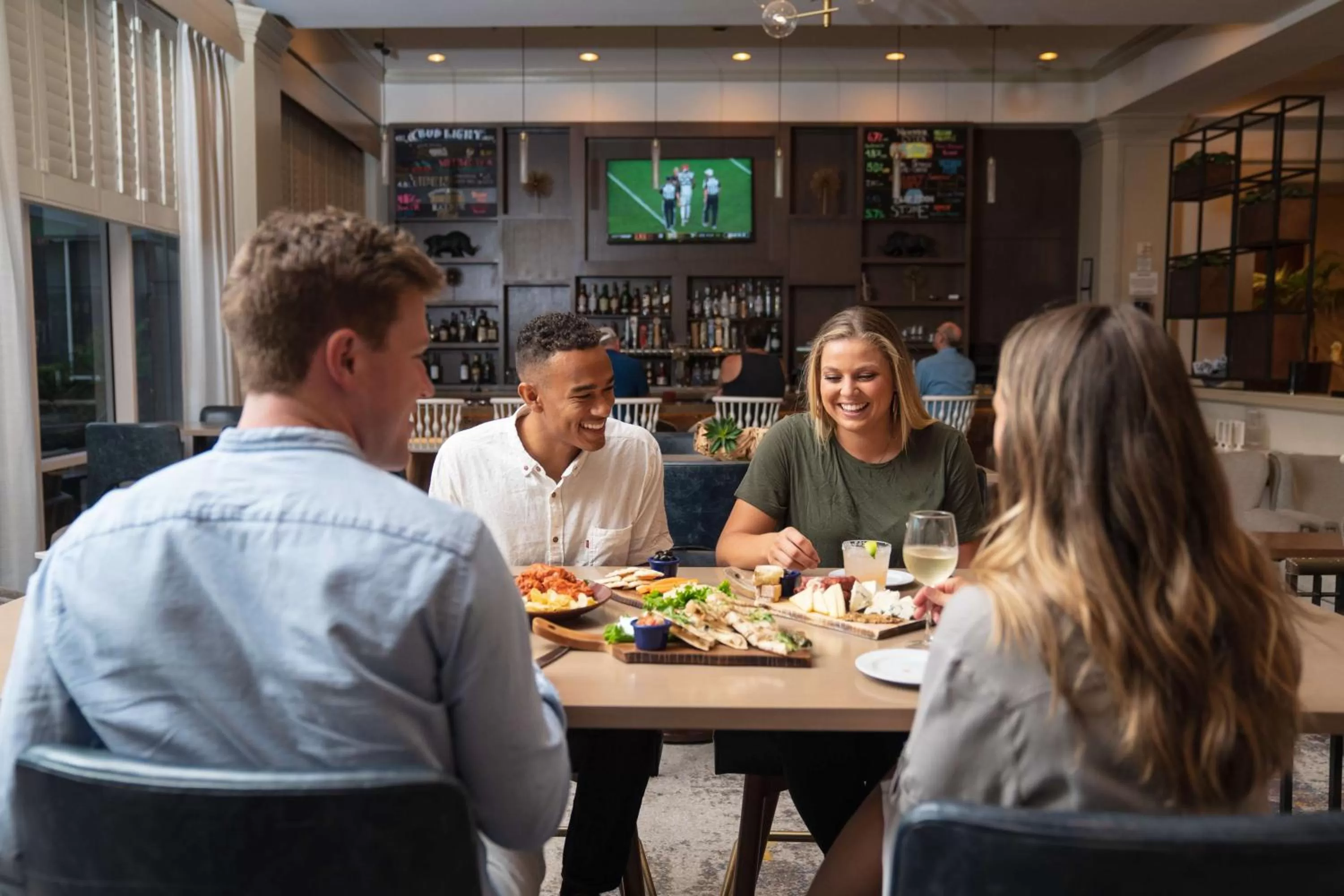 Restaurant/places to eat in DoubleTree by Hilton San Diego-Mission Valley