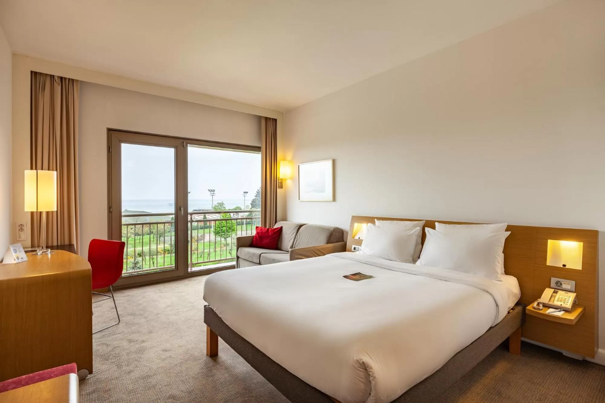 Photo of the whole room, Bed in Novotel Trabzon