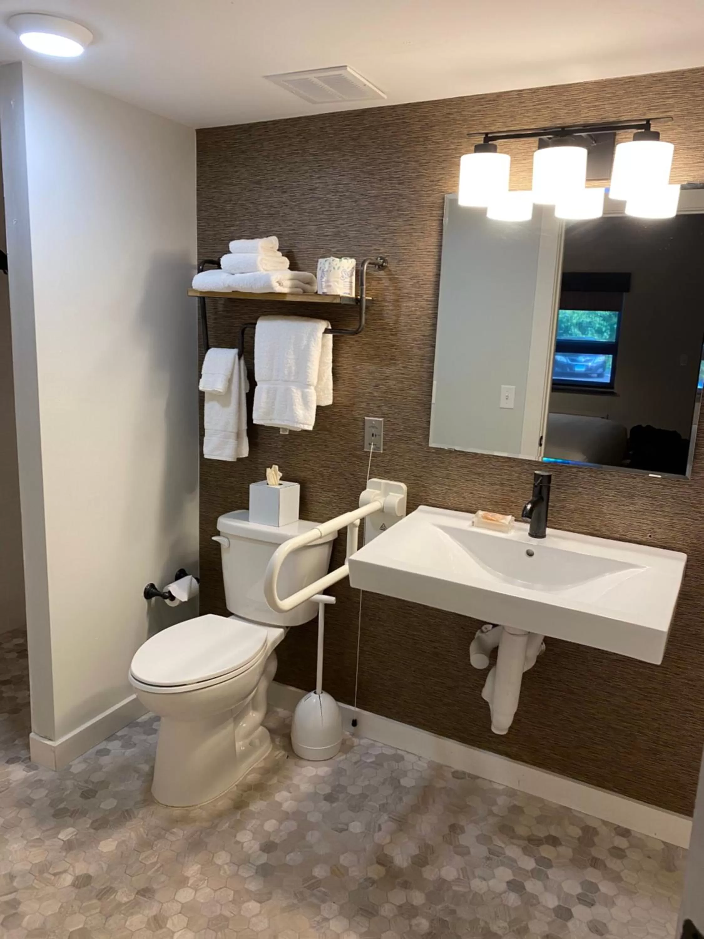 Bathroom in Hotel Hi-Ho - Contactless Check-In