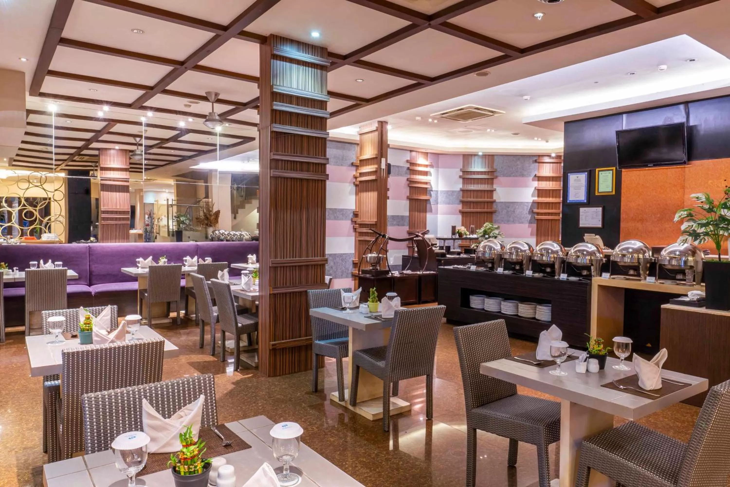 Restaurant/places to eat in Solaris Hotel Malang