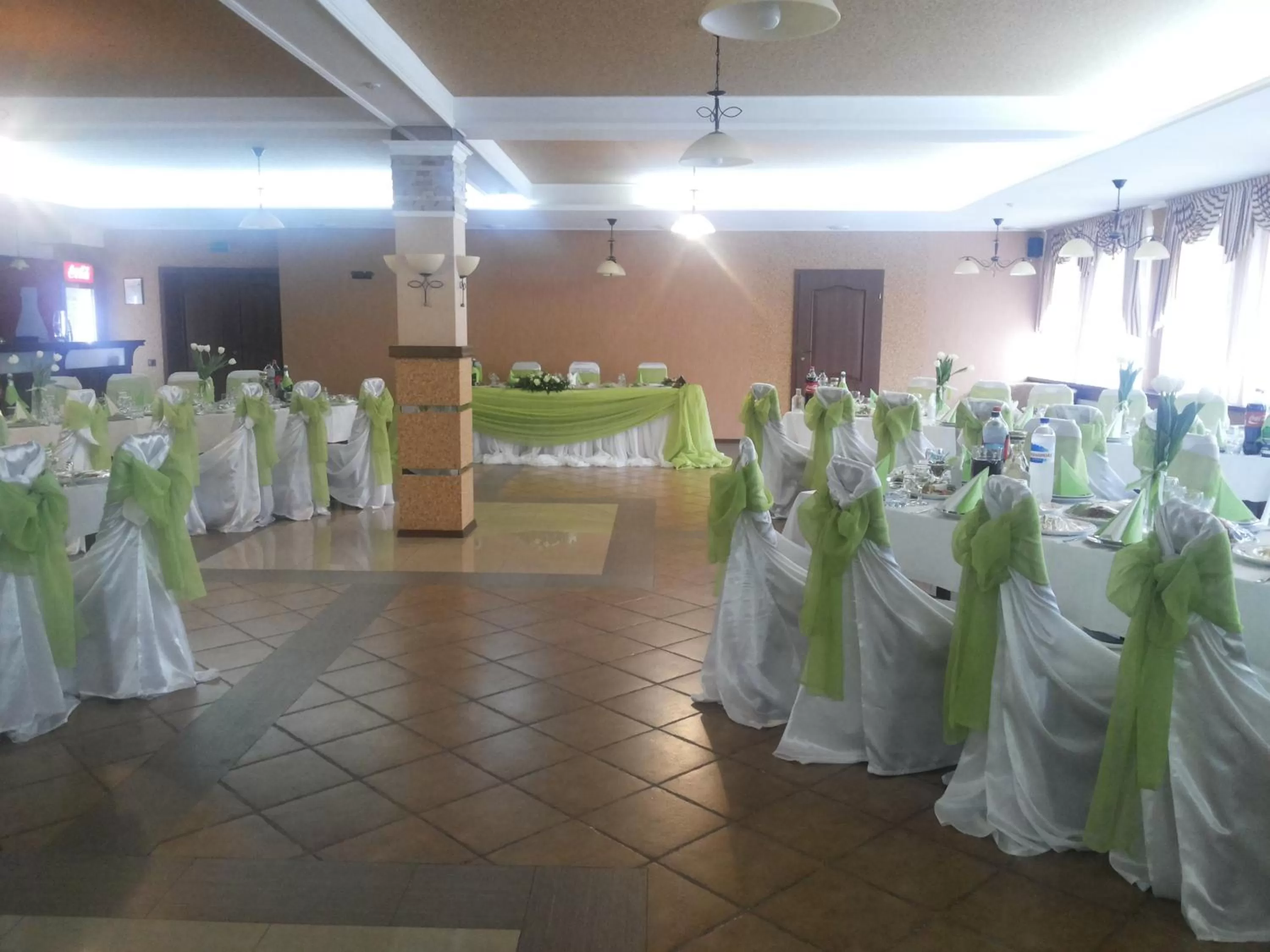 Restaurant/places to eat, Banquet Facilities in Shato Paradis Hotel