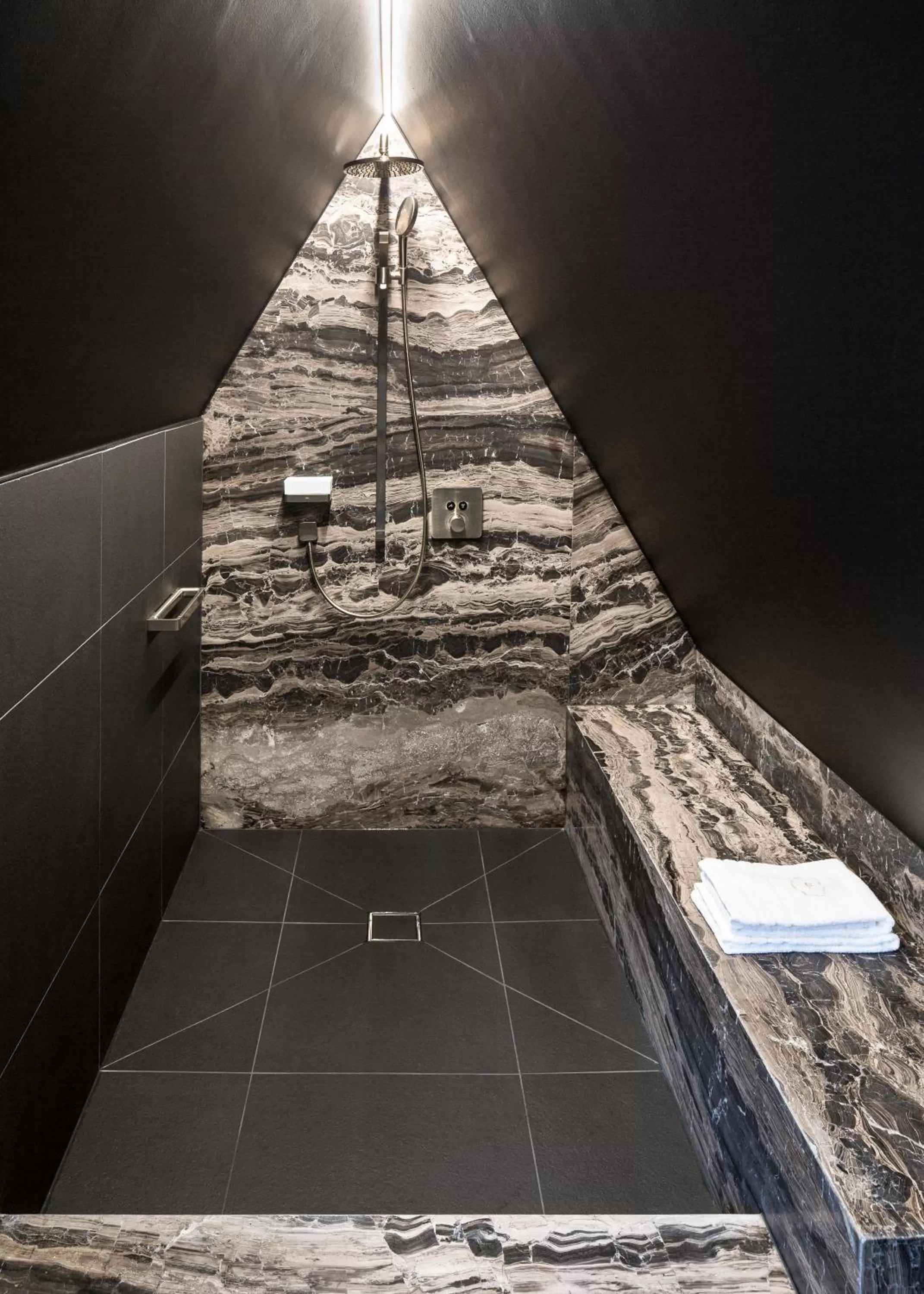 Bathroom in Gulde Schoen Luxury Studio-apartments