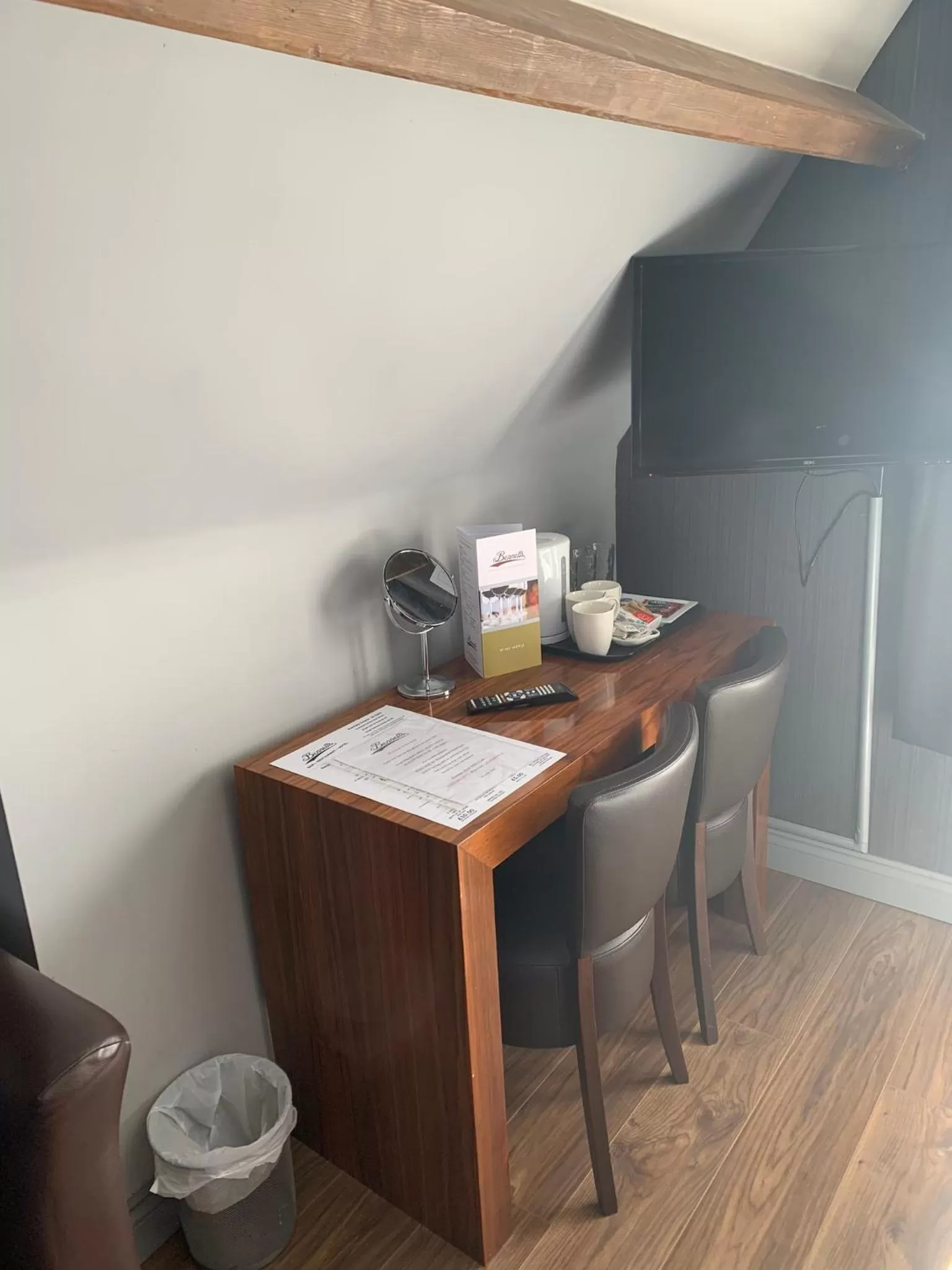 TV and multimedia in Bennetts Hotel