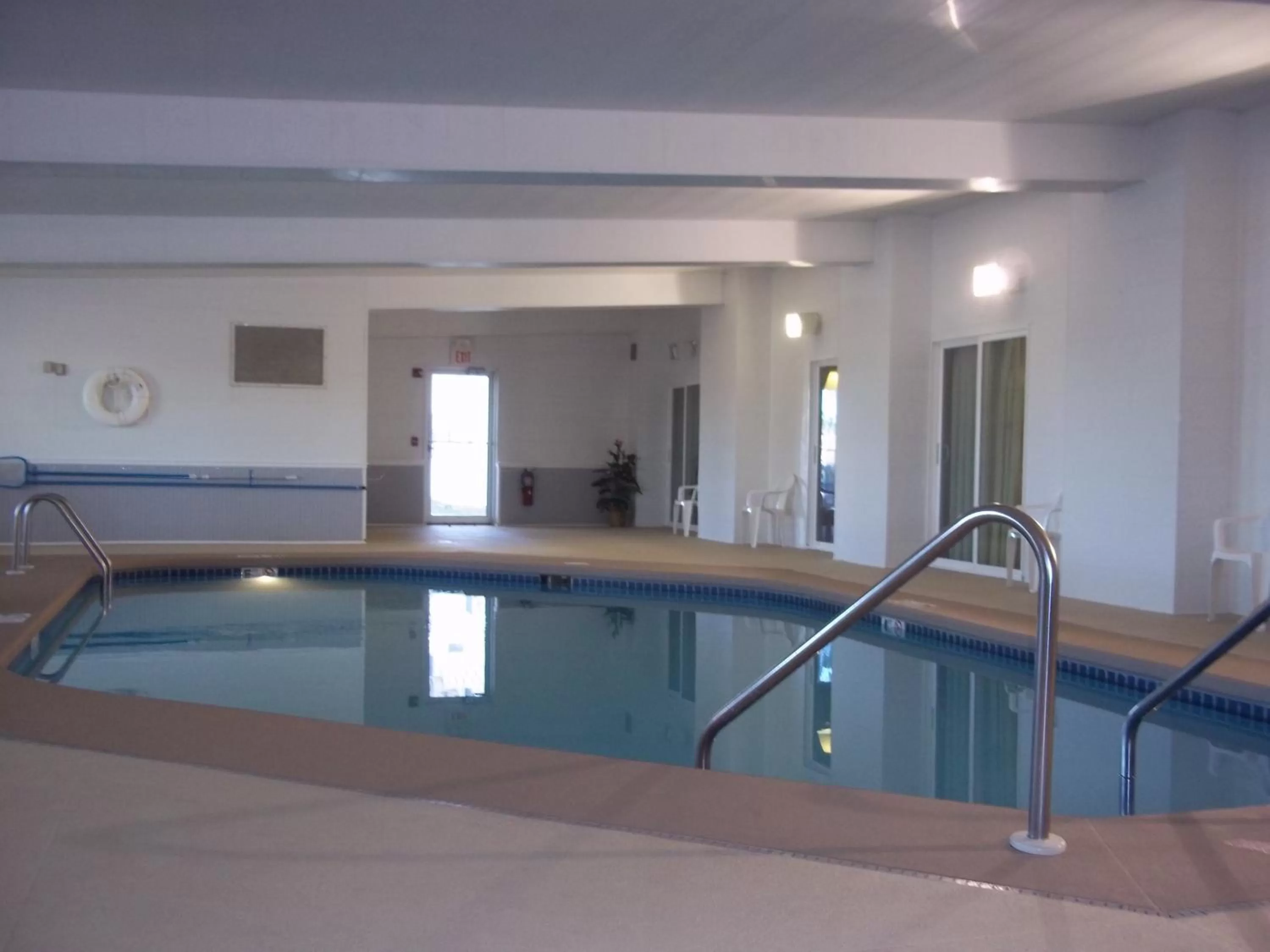 Swimming pool in Days Inn by Wyndham Fond du Lac
