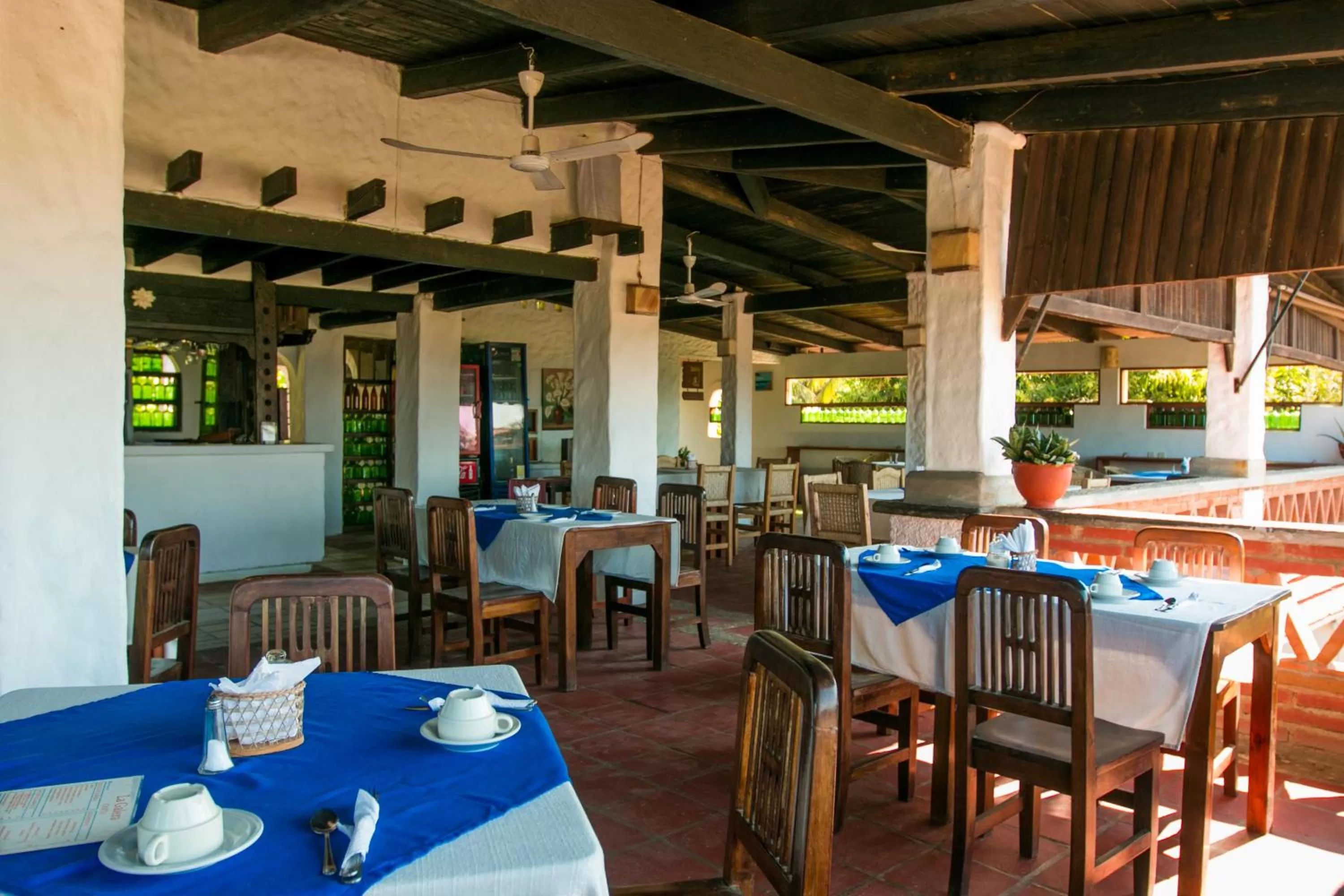Restaurant/places to eat in Hotel Arcoiris