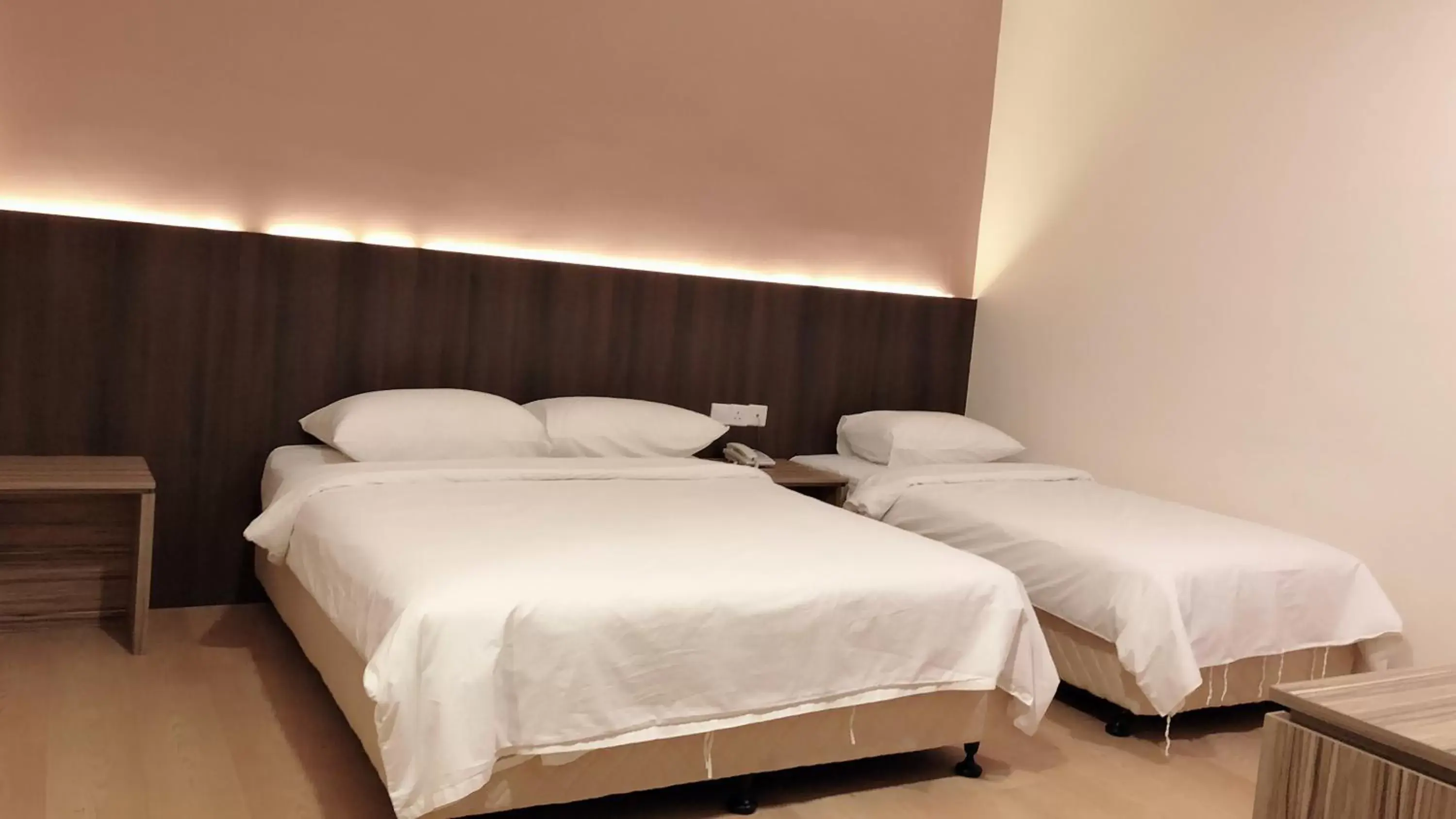 Superior Triple Room in Tumike Hotel Bentong Superior Triple Room in Tumike Hotel Bentong