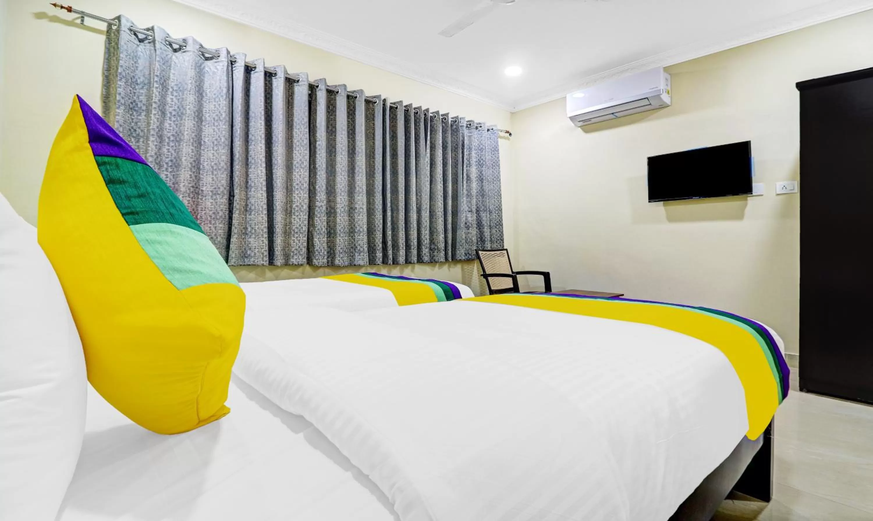 Bed in Itsy By Treebo - 99 Inn Hitech City