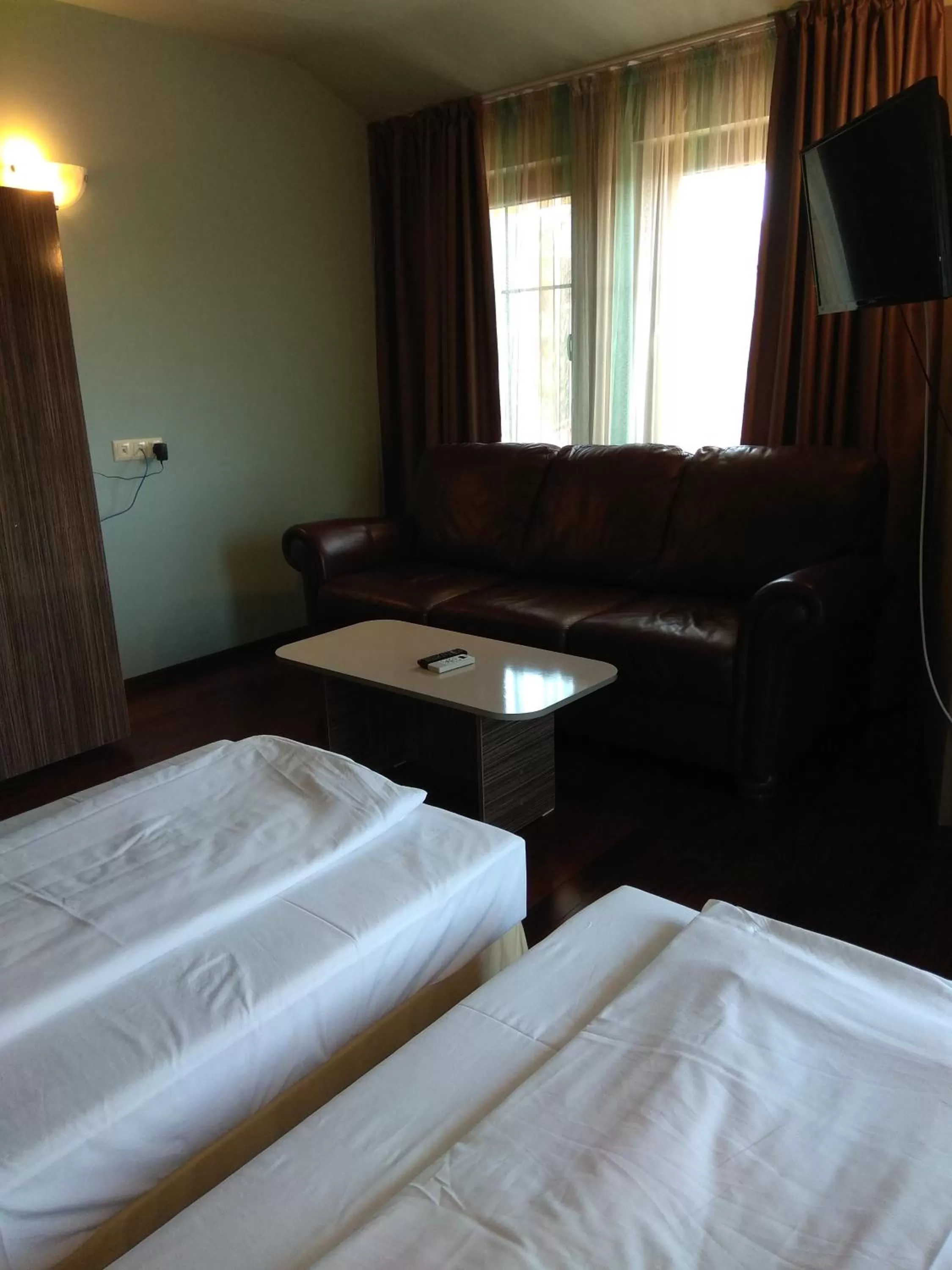 Roots Hotel and Wine Bar