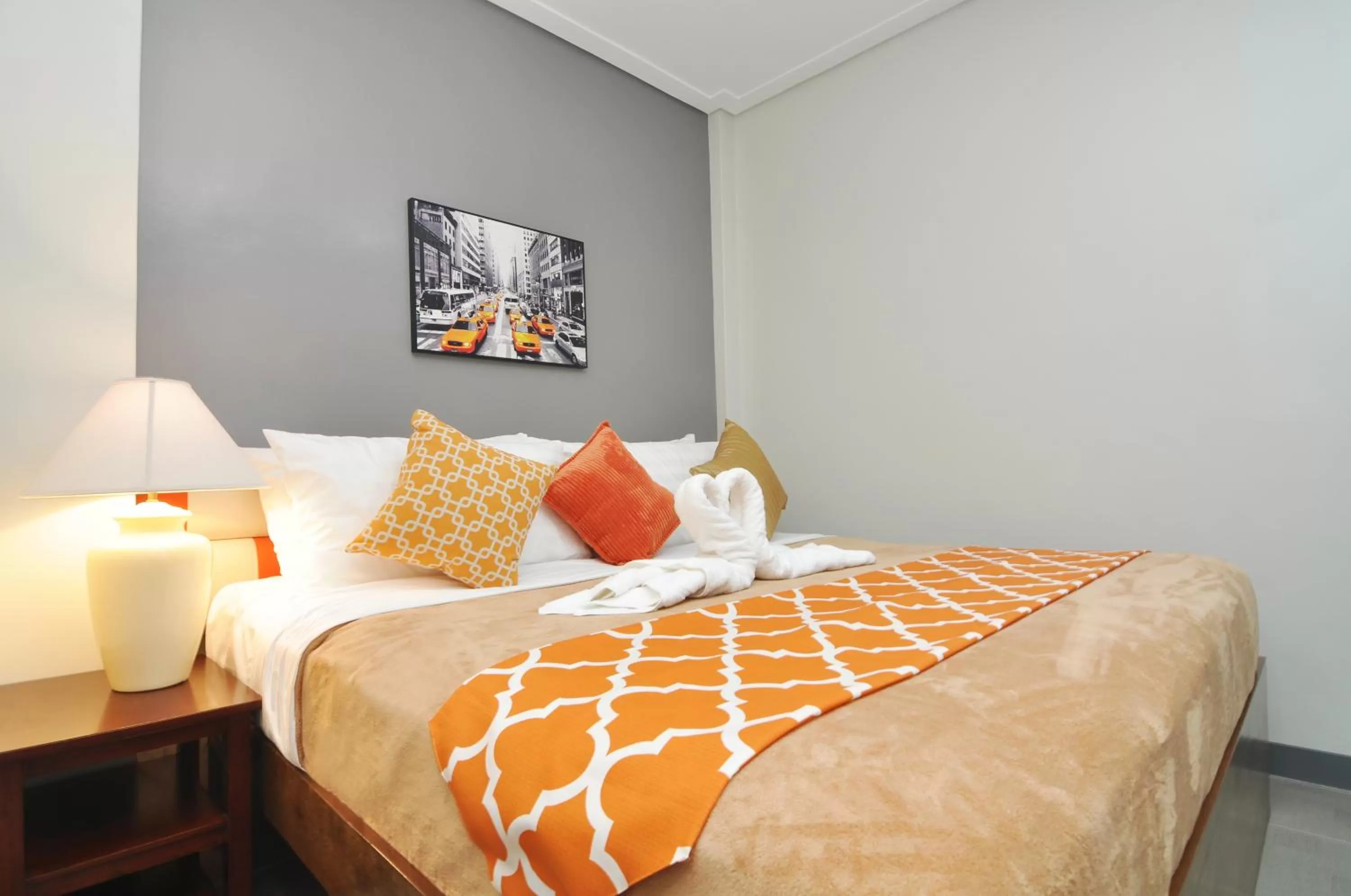 Bedroom, Bed in 717 Cesar Place Hotel