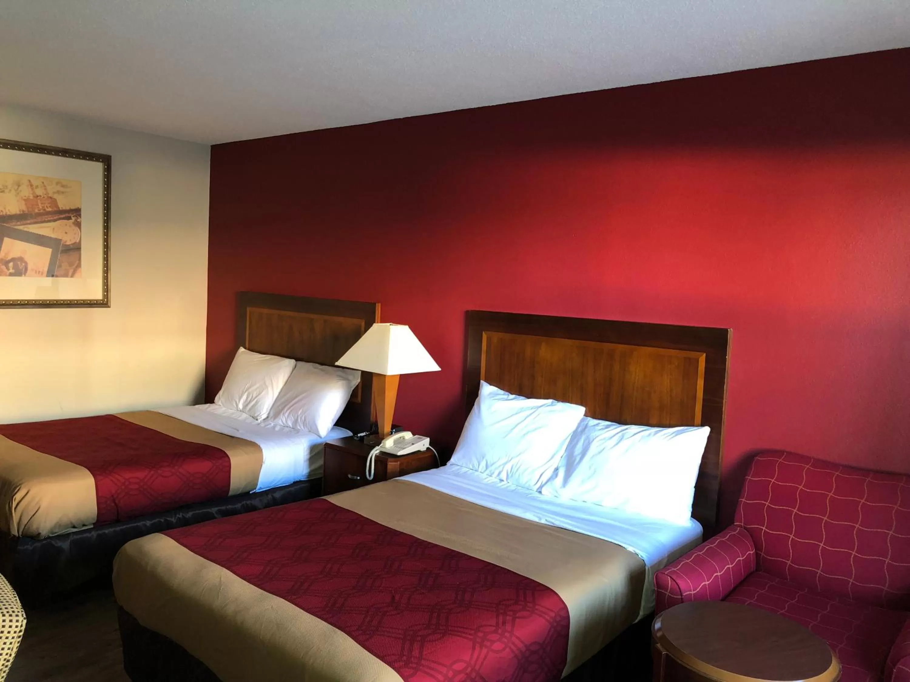 Bed in Econo Lodge - Athens