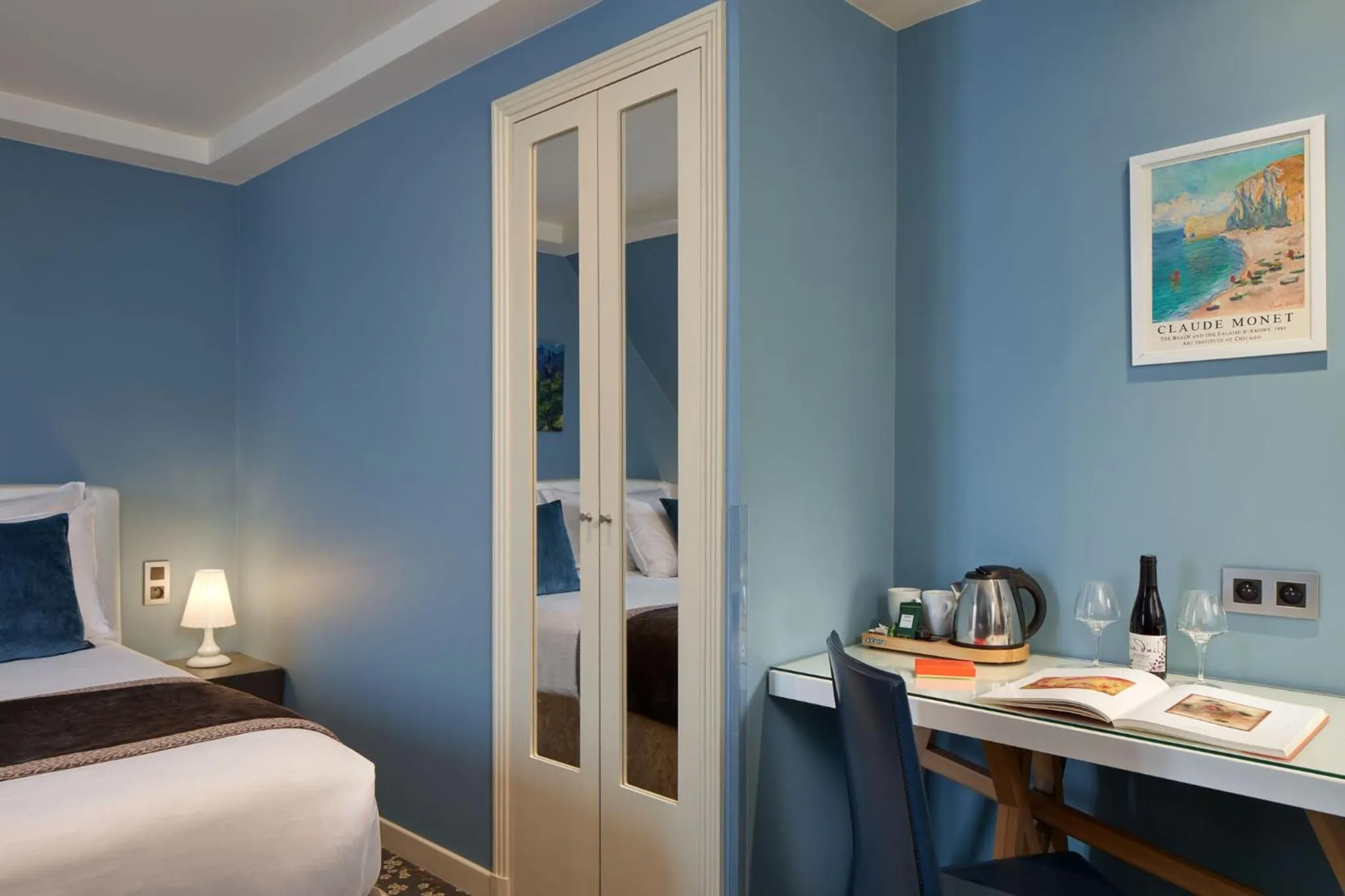 Street view, Bed in Grand Hôtel Malher