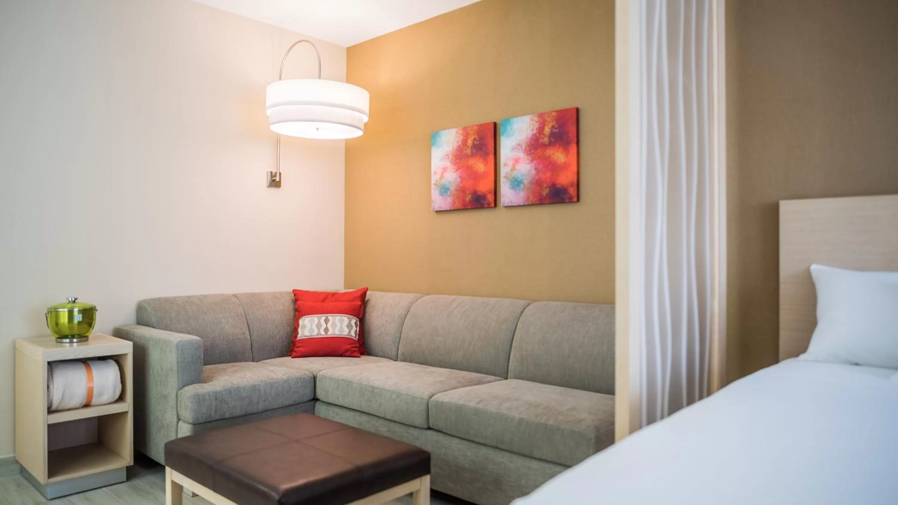 Living room, Bed in Hyatt Place Managua