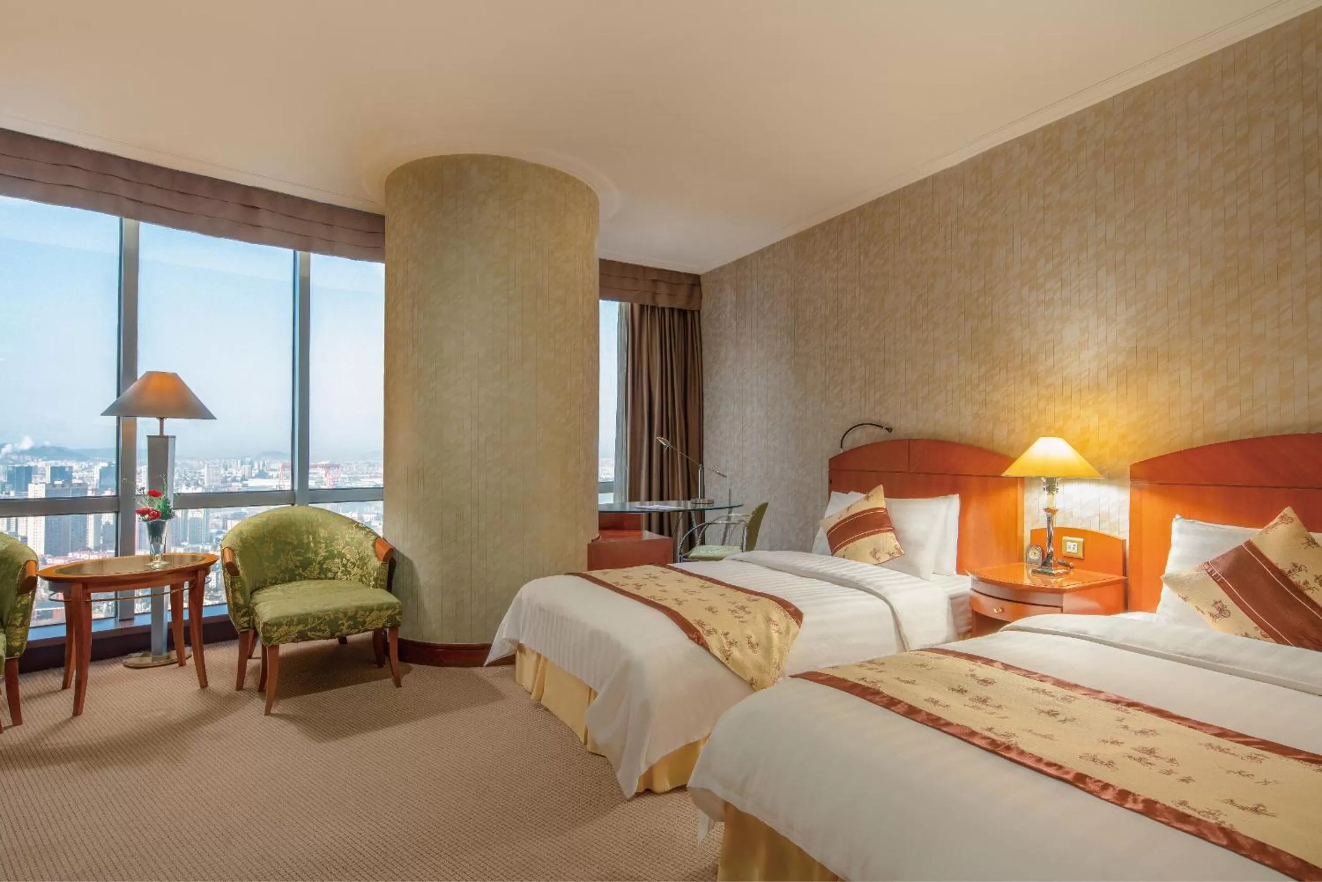 Bed in Hotel Nikko Dalian