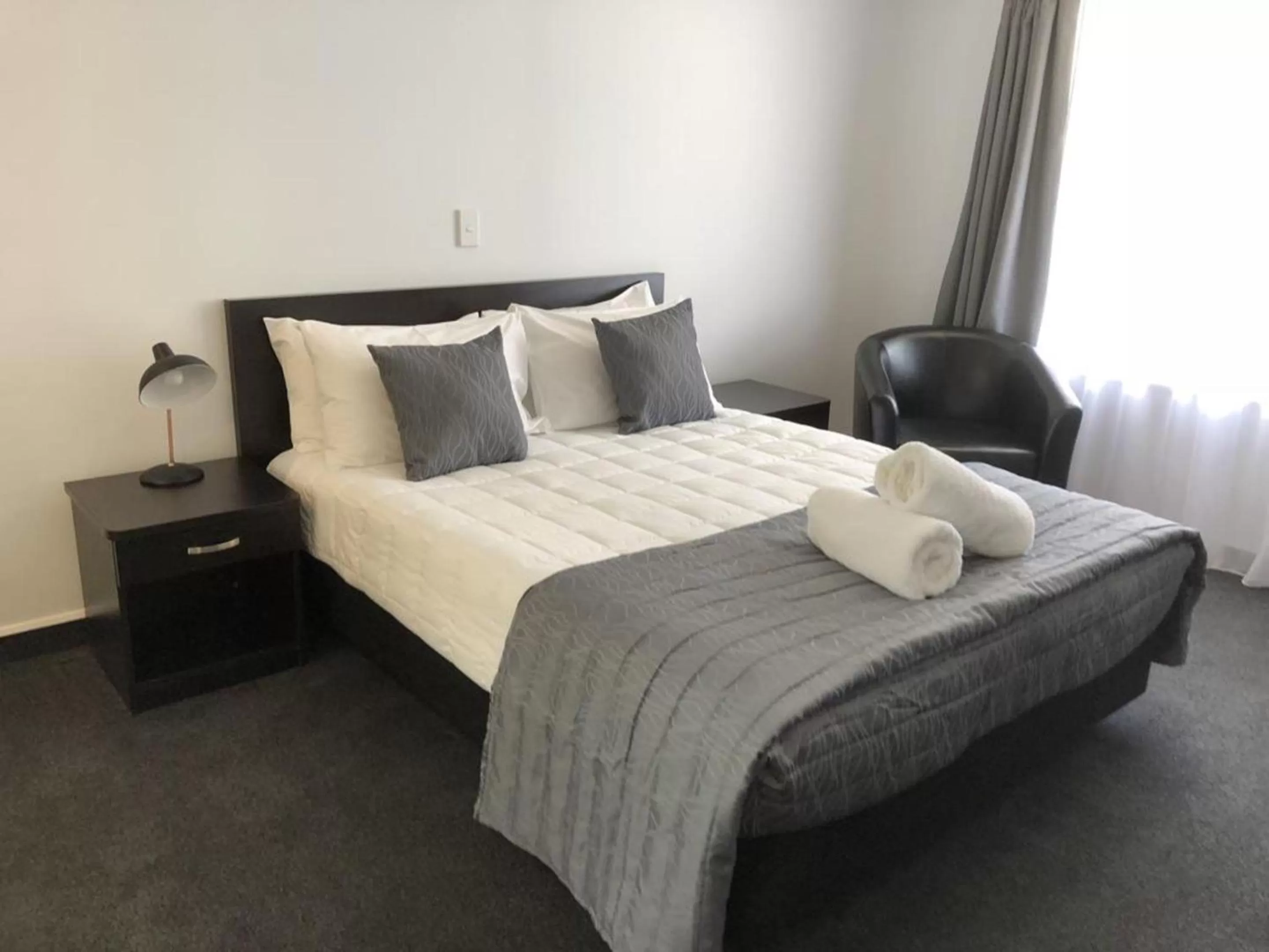 Studio in Durham Court Motor Inn