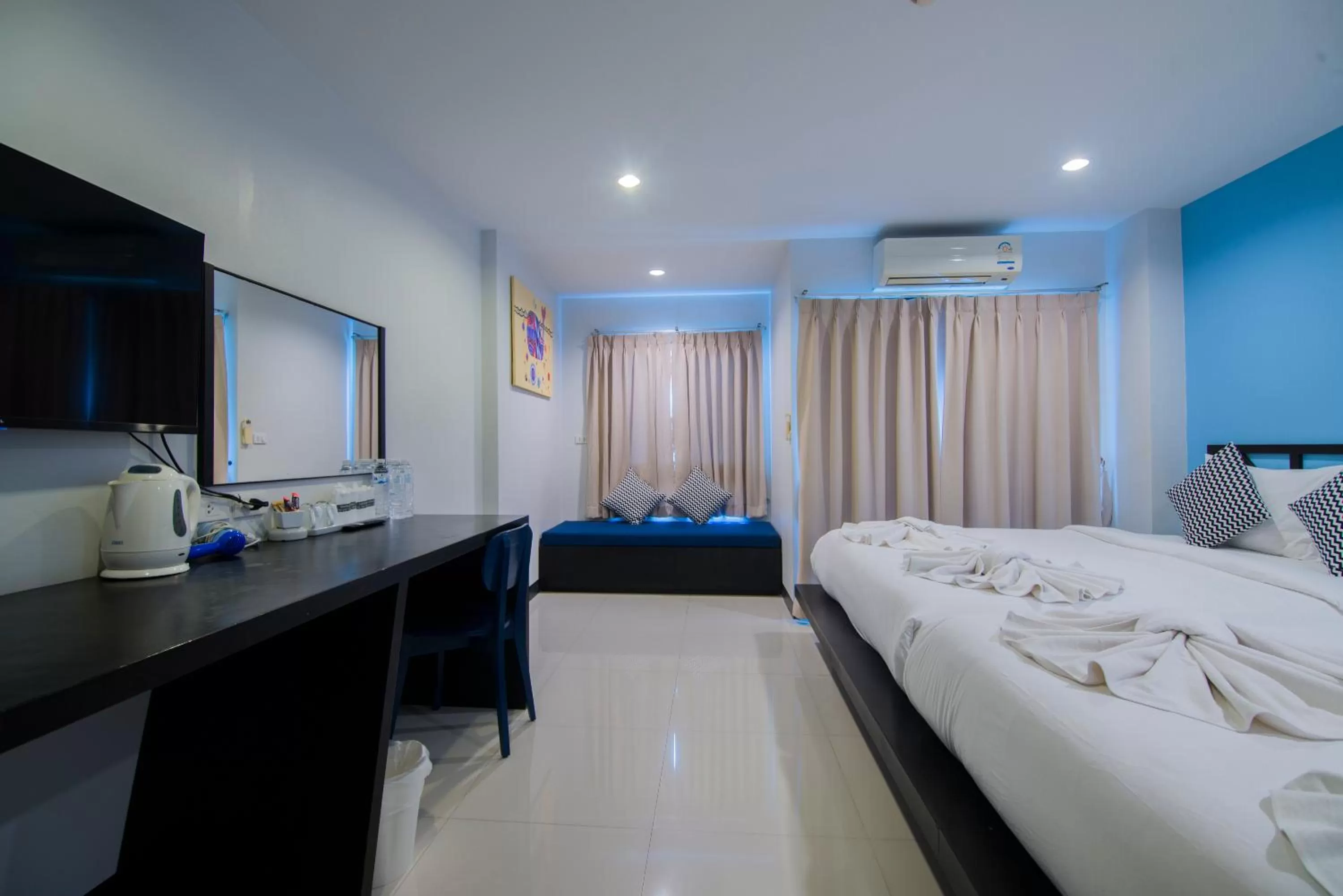 Family Double Room City View in Sleep Whale Hotel