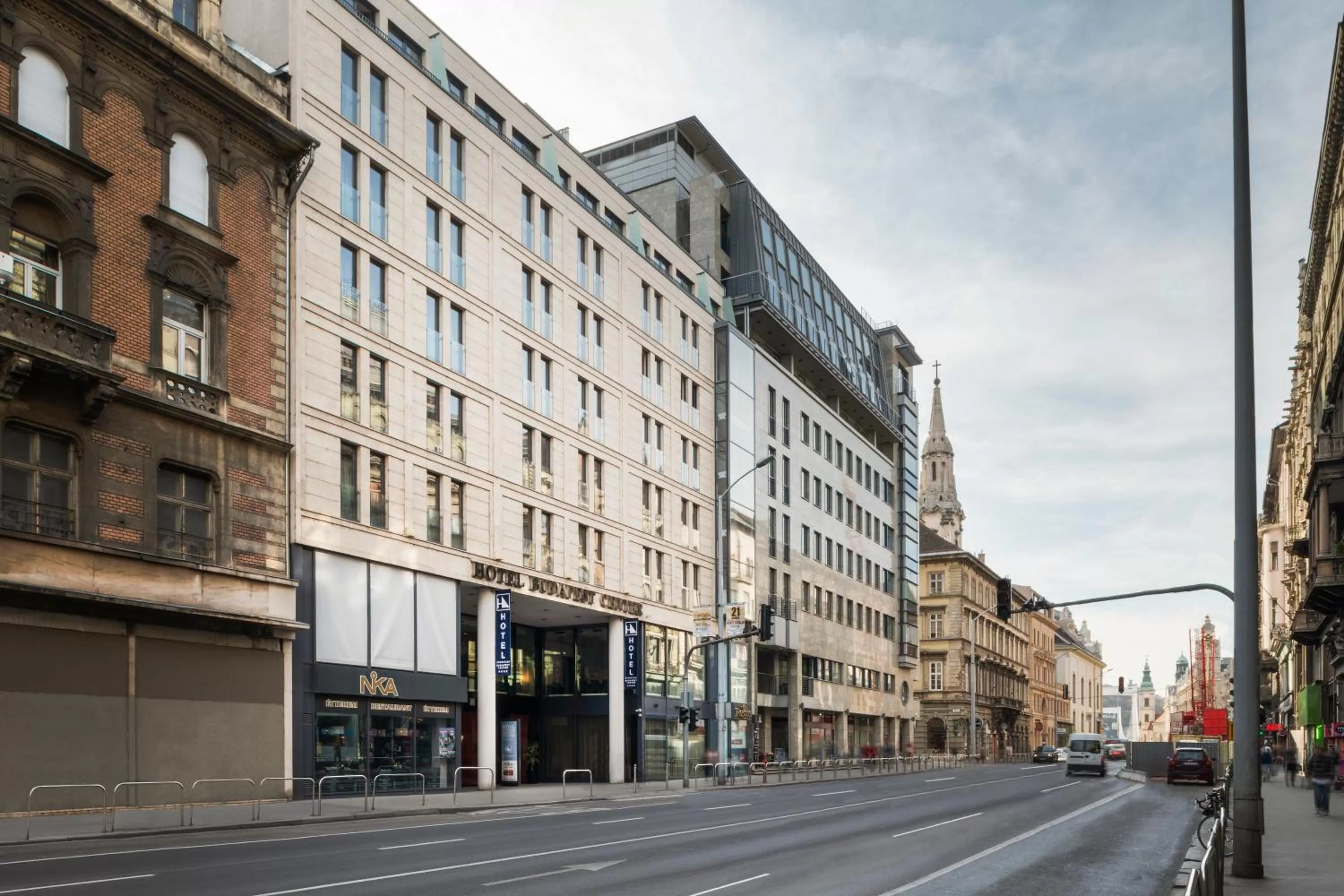 Facade/entrance in Exe Budapest Center