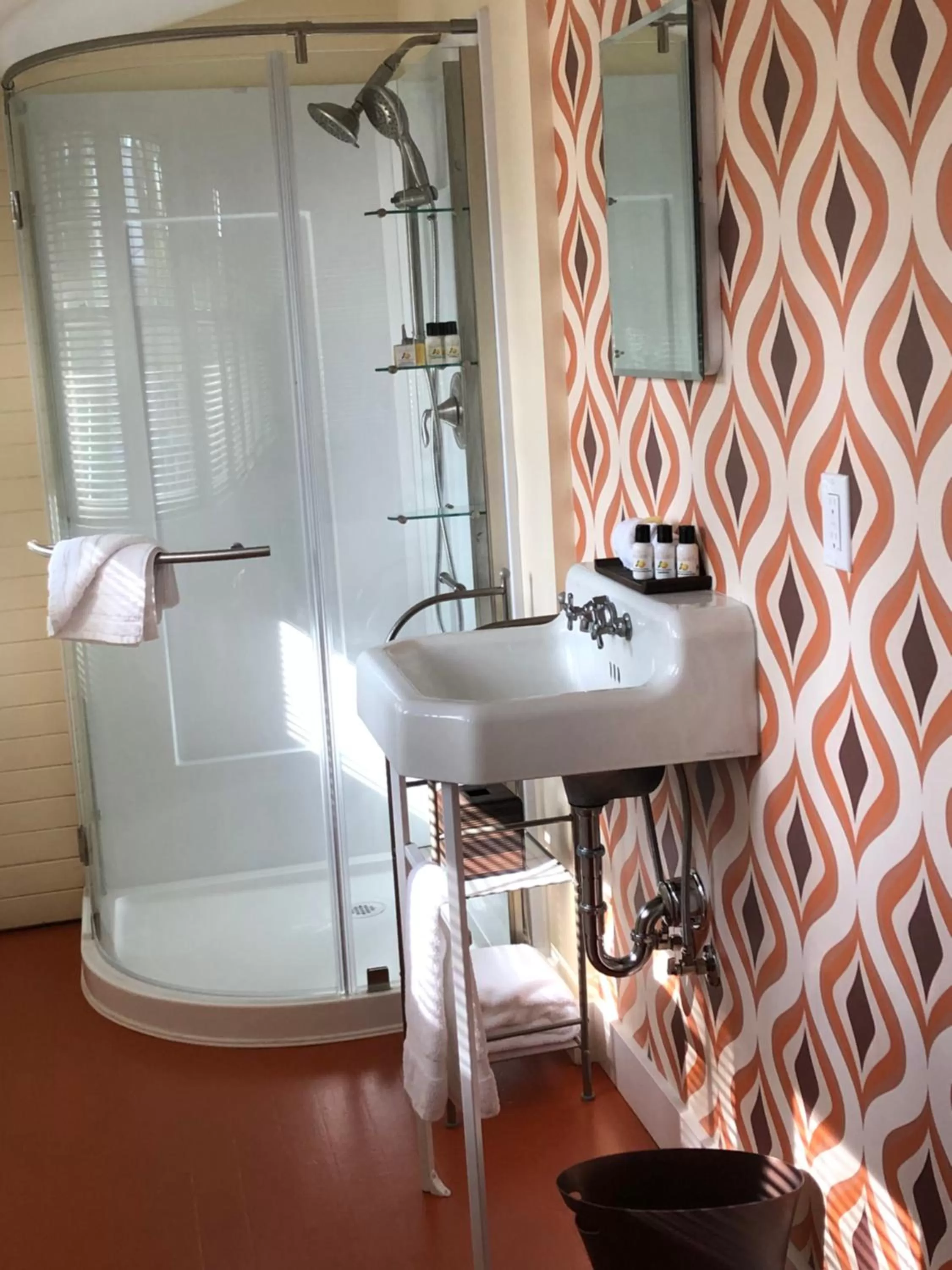 Bathroom in Lady Geneva Bed & Breakfast