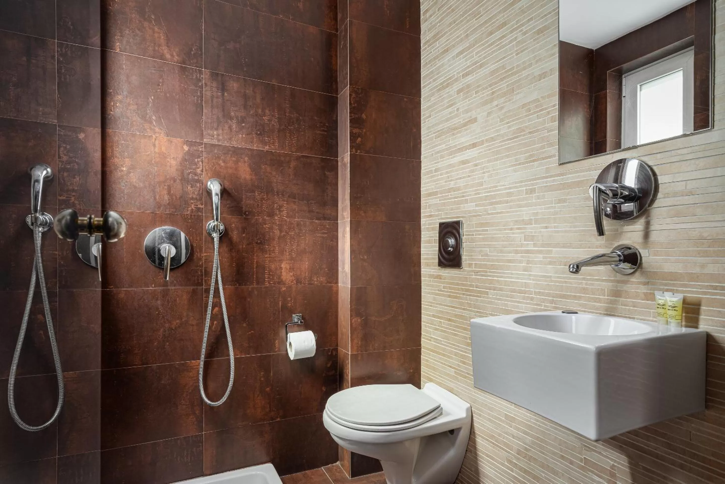 Bathroom in Lacoba Hotel