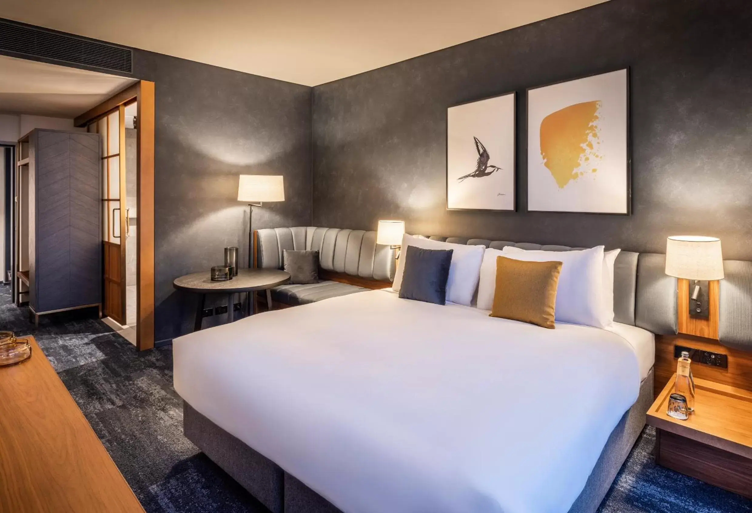 Upgraded Standard Room in voco Auckland City Centre by IHG Upgraded Standard Room in voco Auckland City Centre by IHG