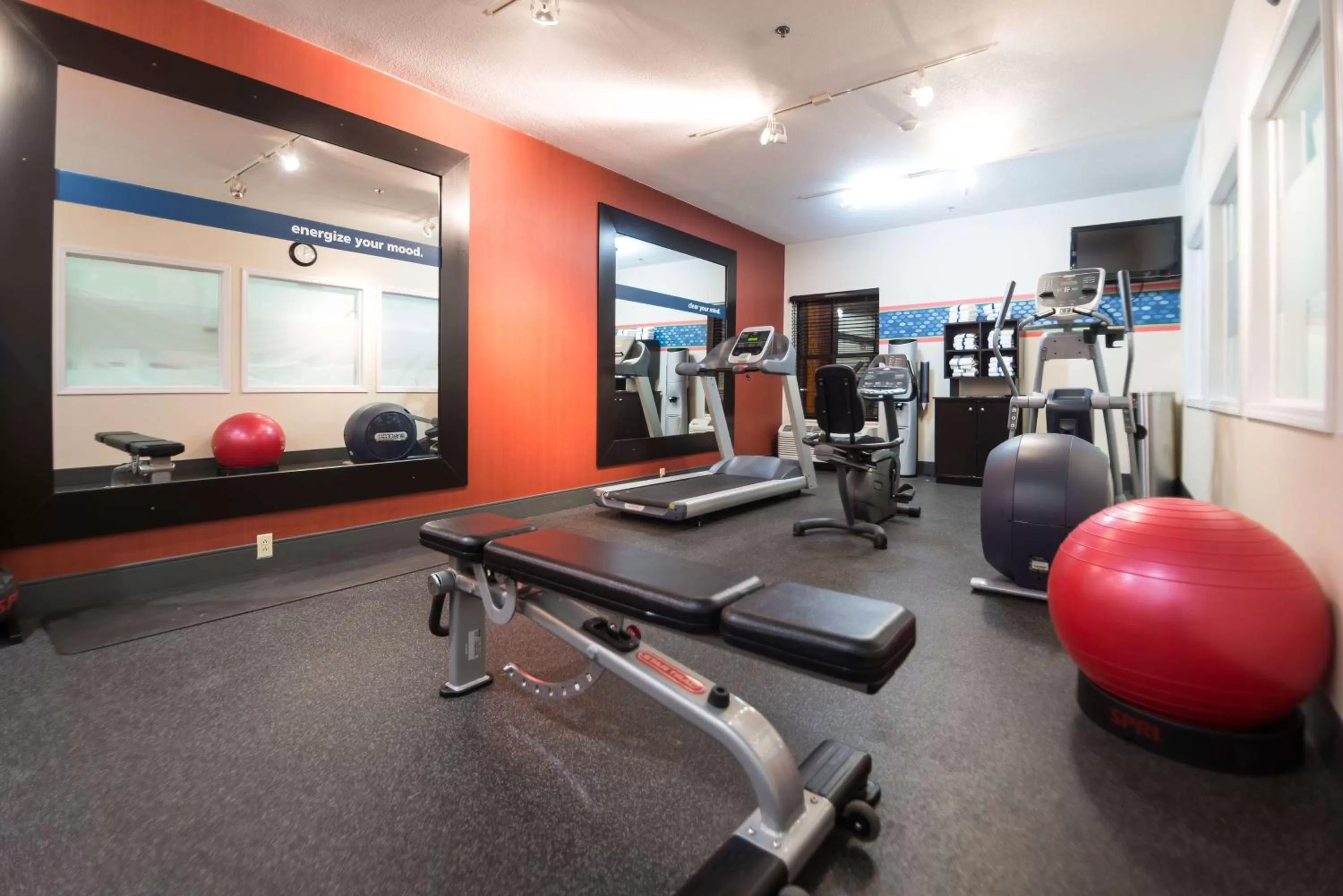 Fitness centre/facilities in Hampton Inn Tiffin