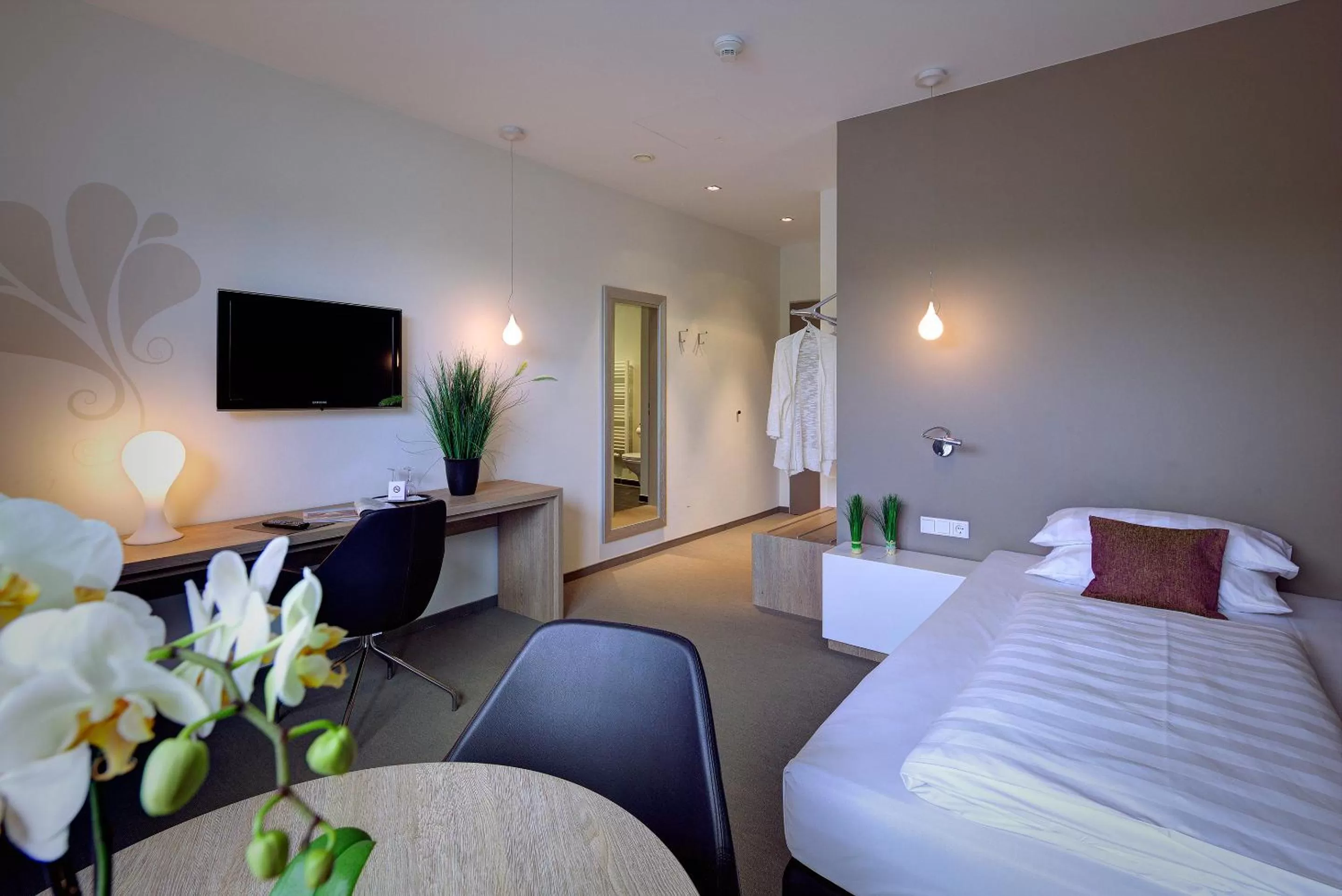 Photo of the whole room, Bed in Hotel Kapellenberg