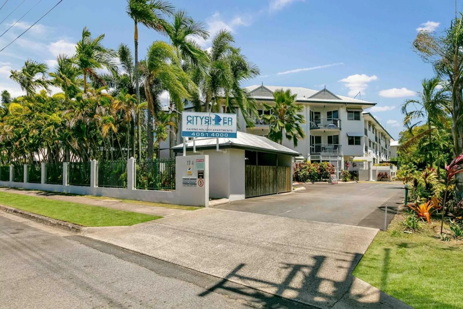Property building in Citysider Cairns Holiday Apartments