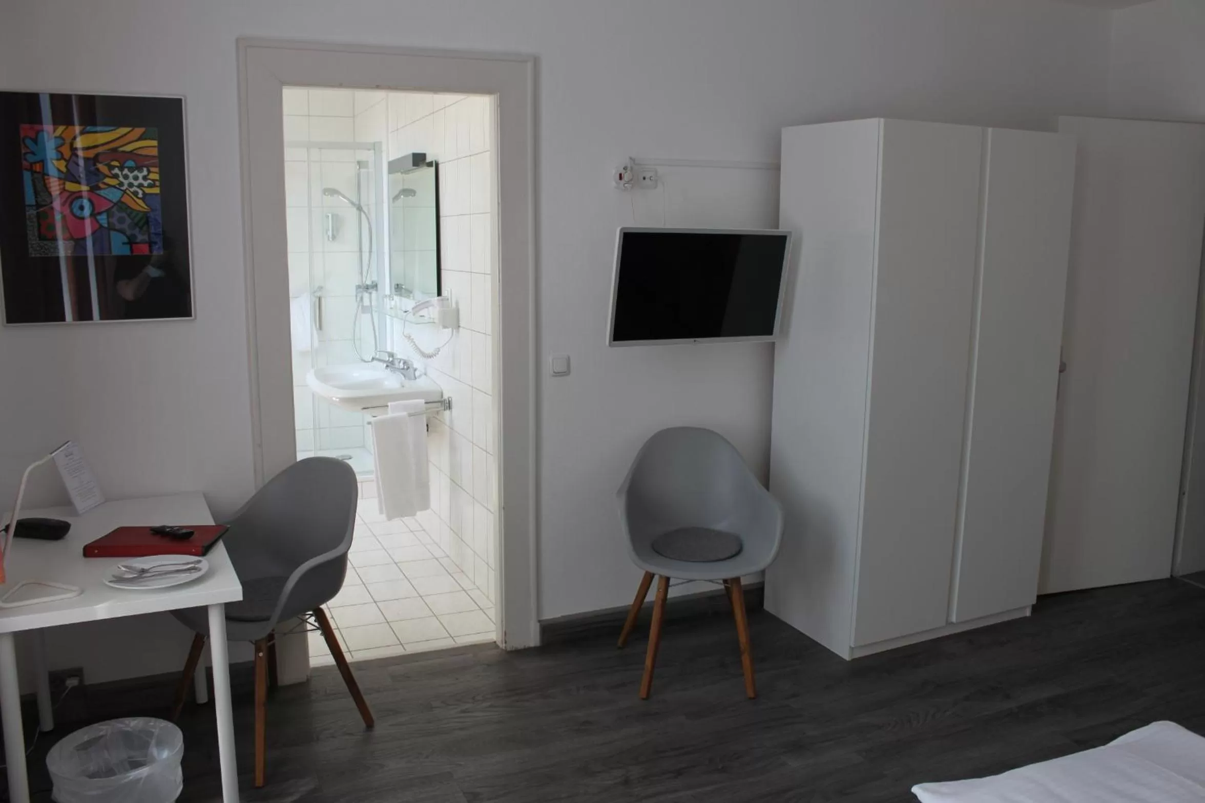 TV and multimedia, TV/Entertainment Center in Hotel Am Römerwall