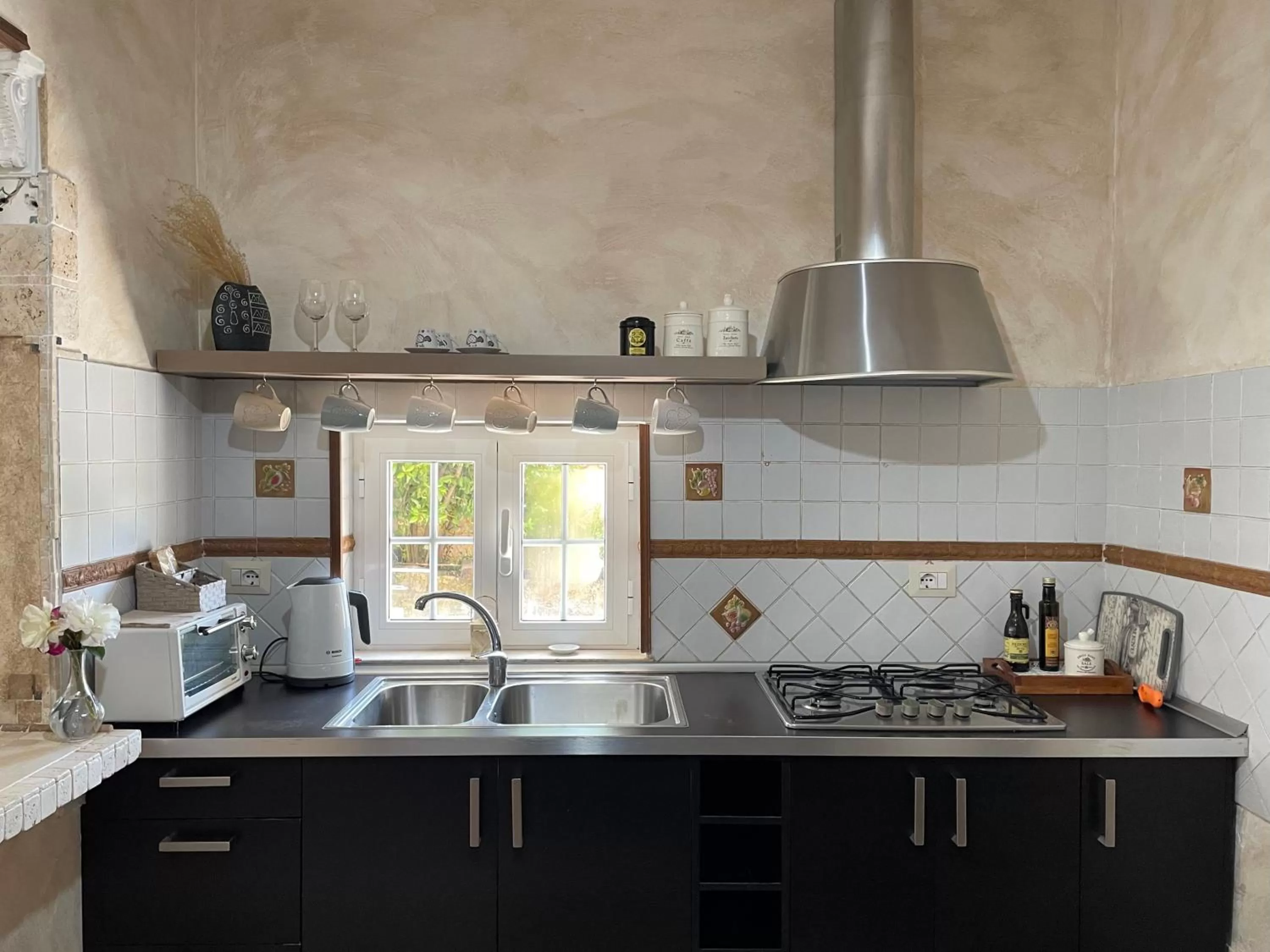 Kitchen or kitchenette in Home Sweet Home