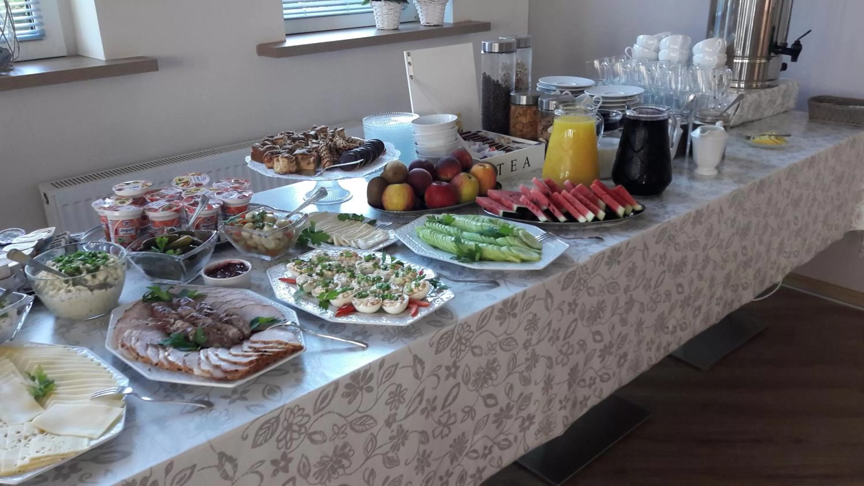 Buffet breakfast in Hotel Giżycko
