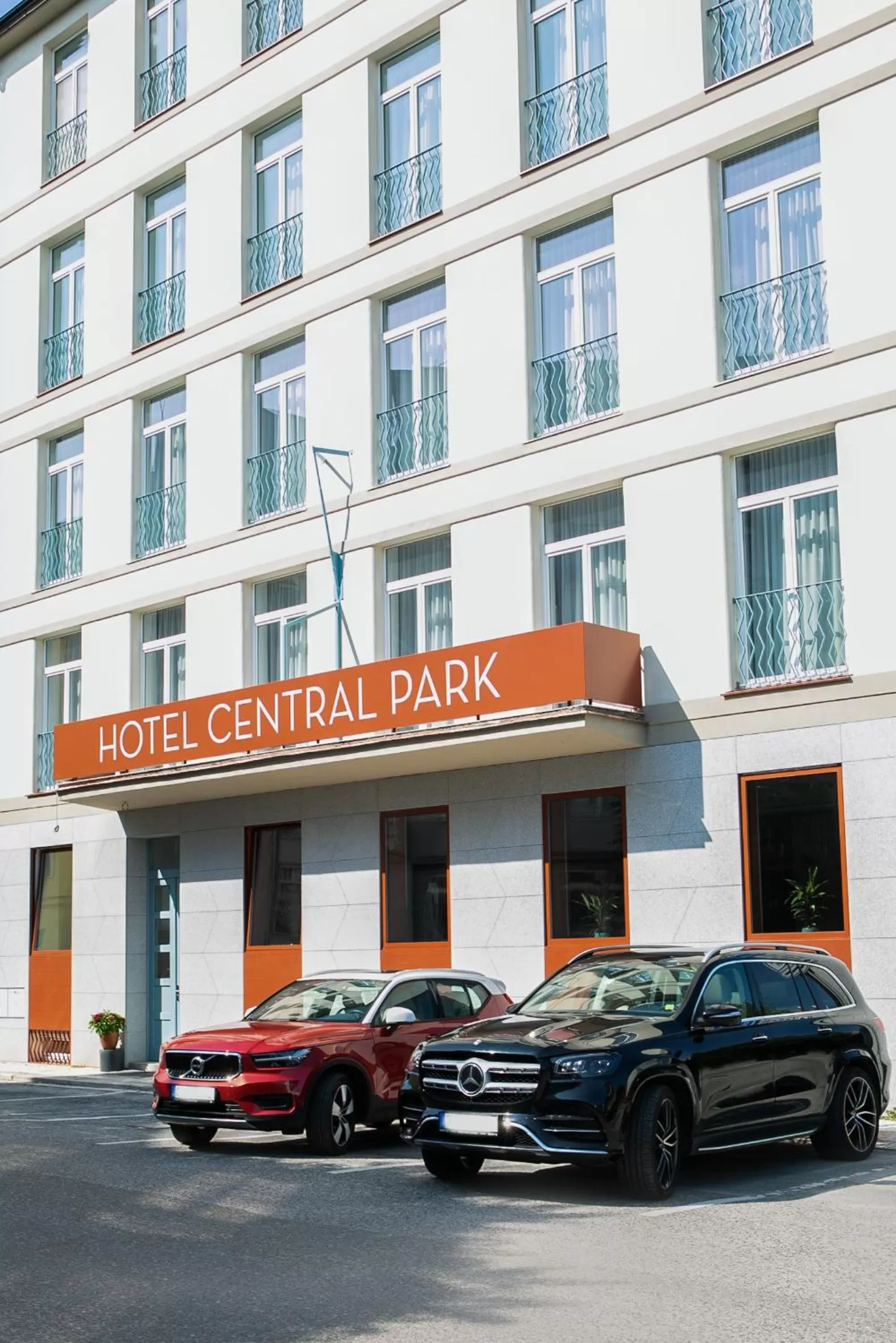 Property building in Hotel Central Park