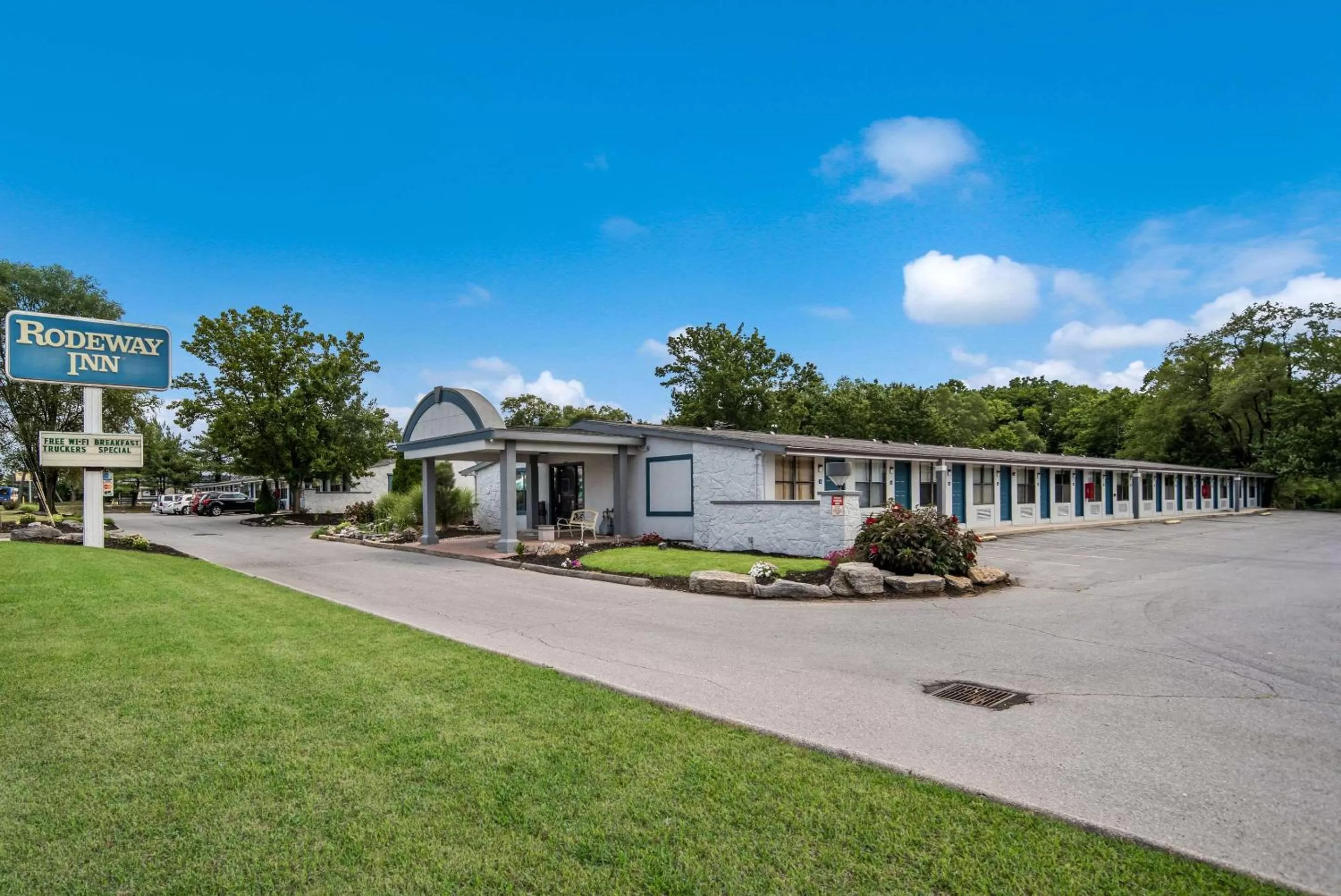 Property building in Rodeway Inn Carlisle North