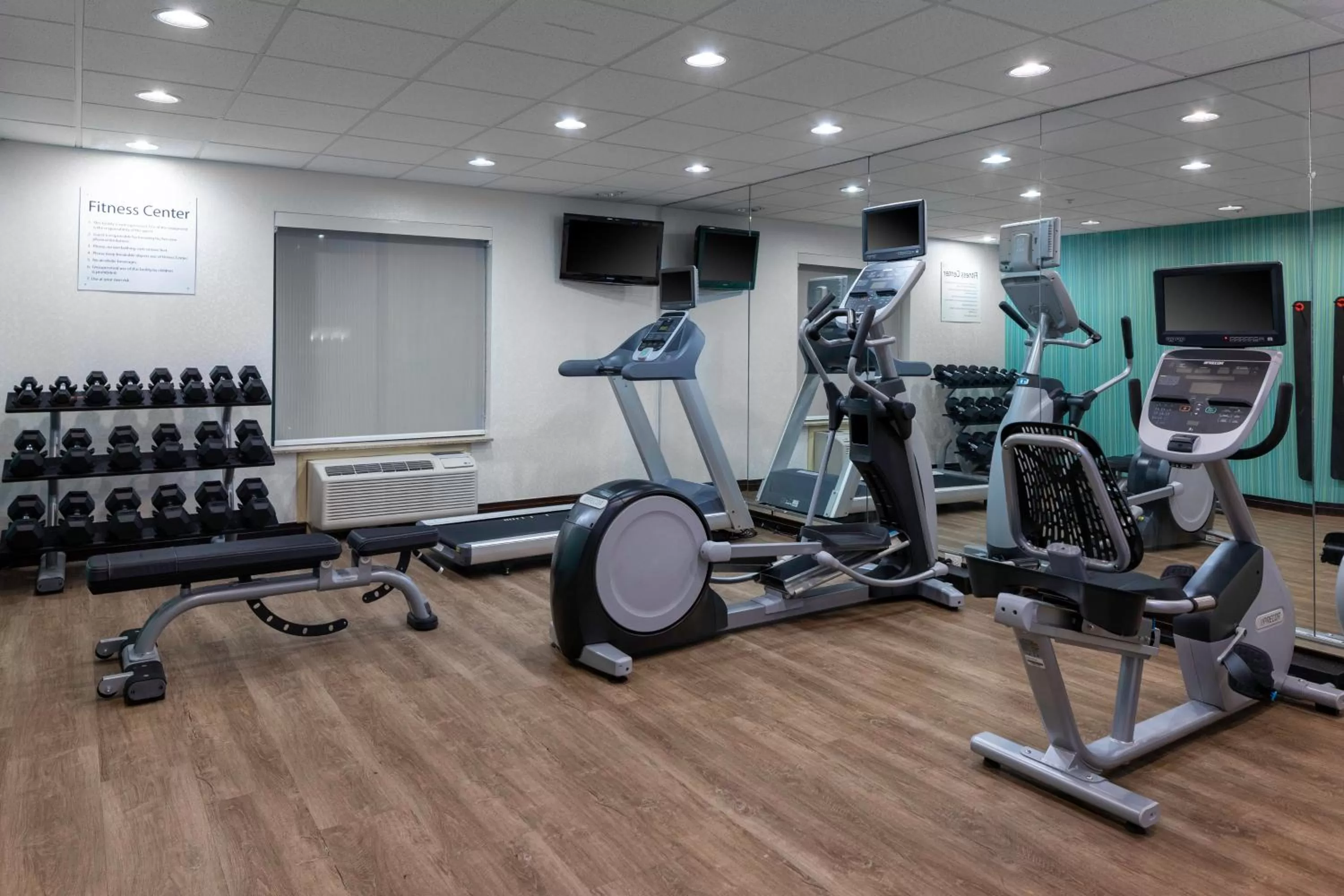 Fitness centre/facilities in Holiday Inn Express Hotel & Suites Cordele North by IHG