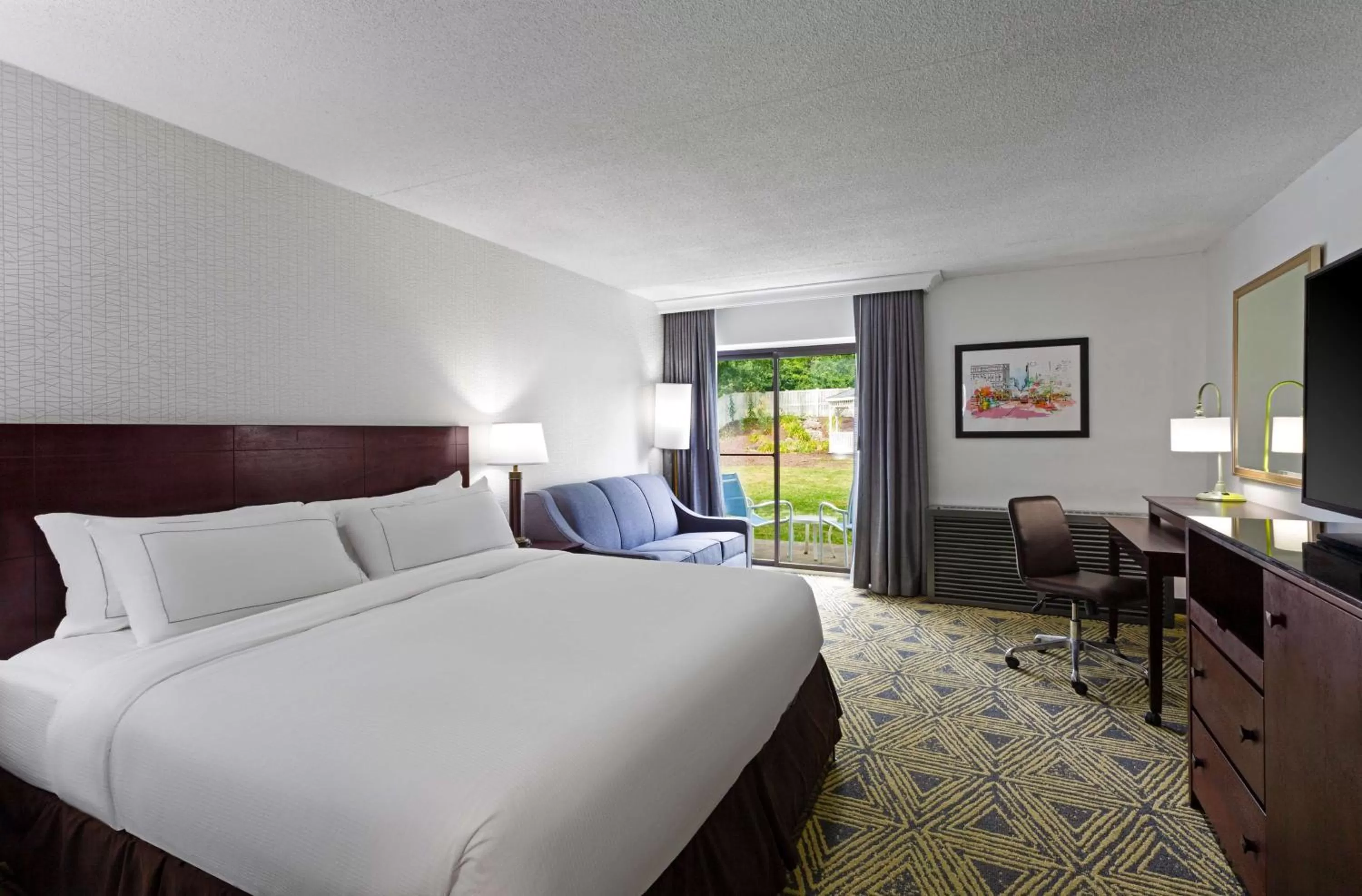 Bedroom, Bed in DoubleTree by Hilton Washington Meadow Lands Casino Area