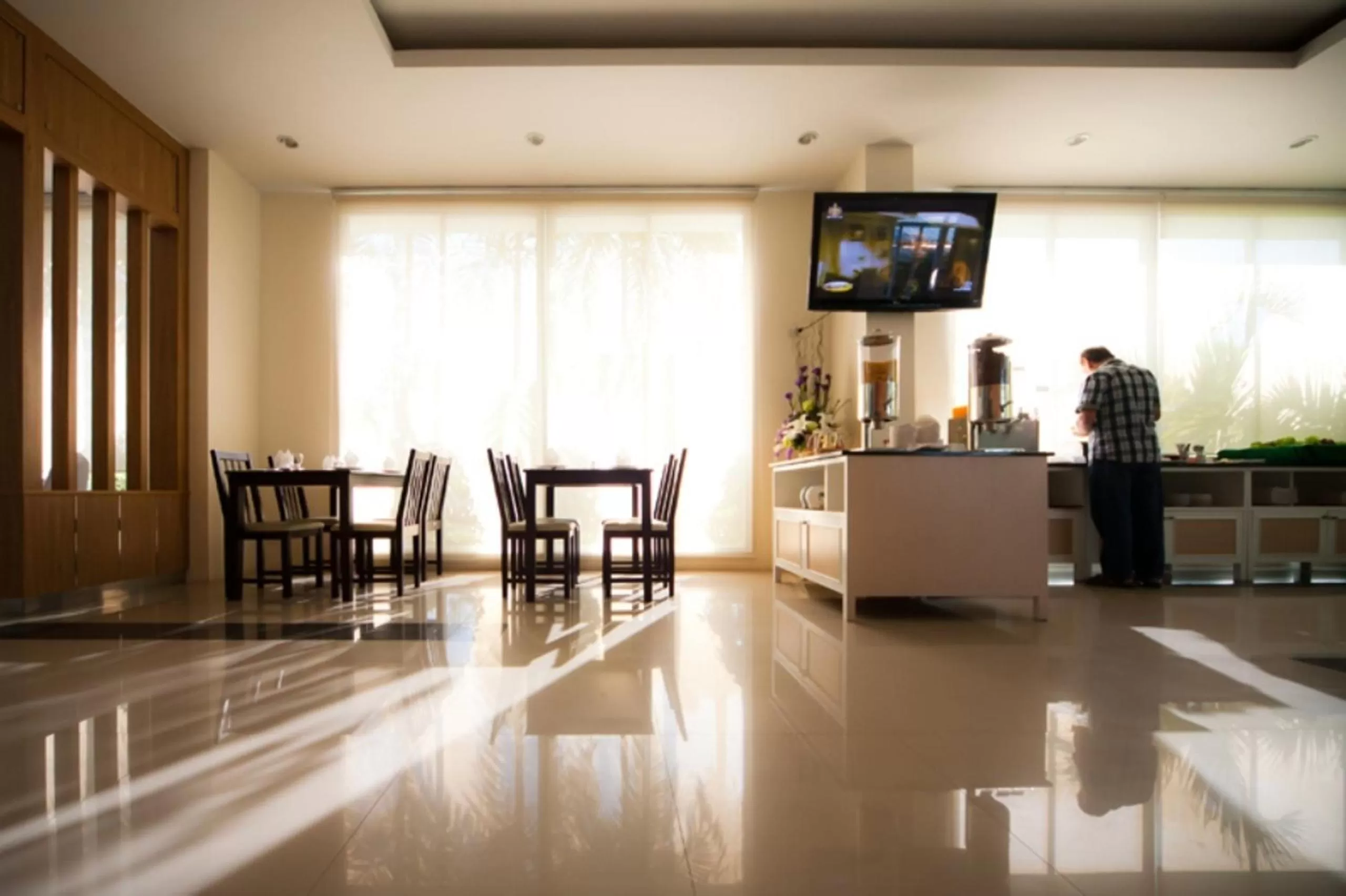 Restaurant/places to eat in Phavina Hotel Rayong SHA Extra Plus