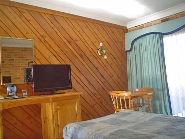 Photo of the whole room, Bed in Coachmans Rest Motor Lodge
