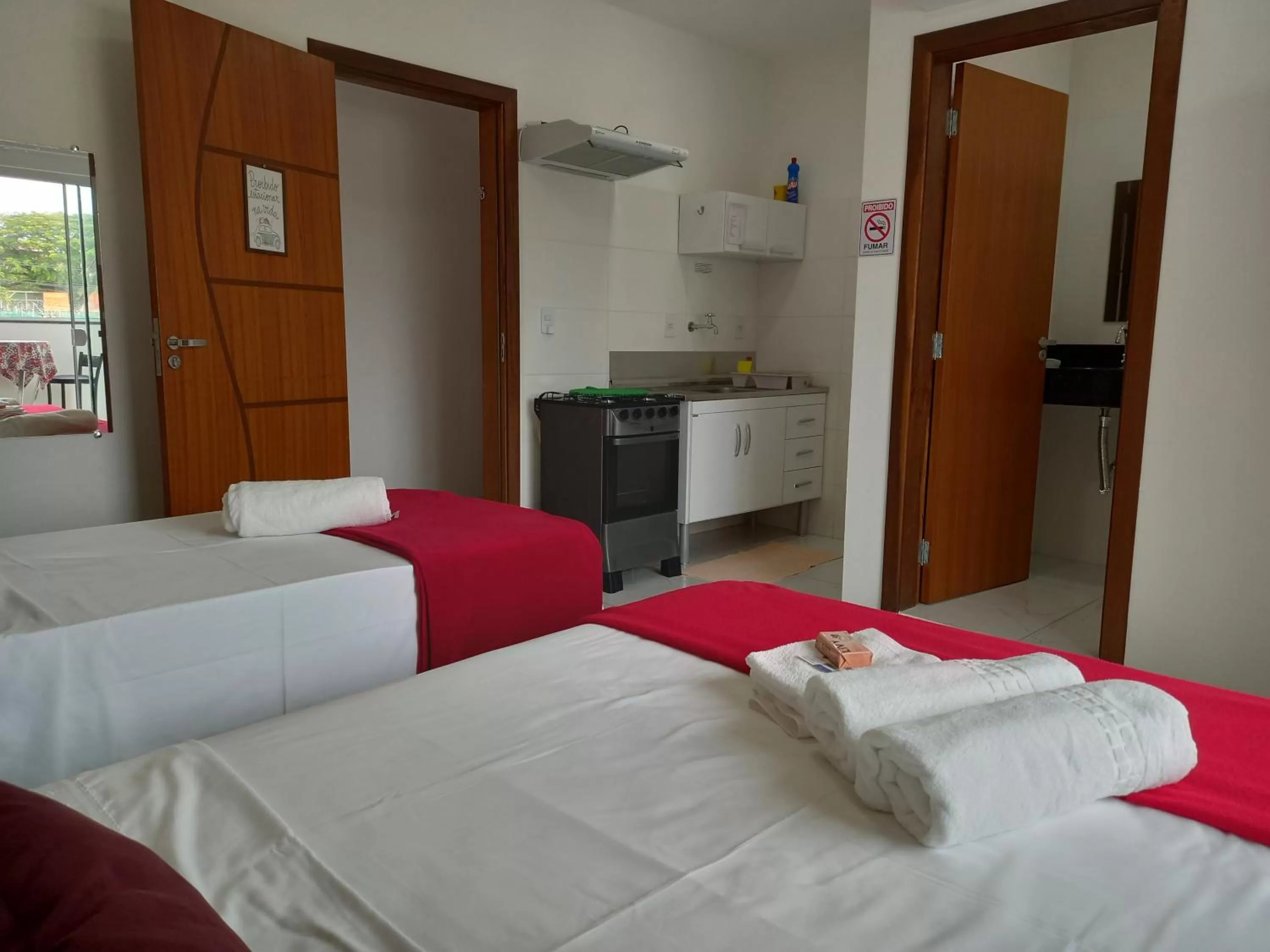 Bed in PENHAFLAT, STUDIO COMPLÉTO, C GARAGEM , A 700 m do parque e 120 m da praia