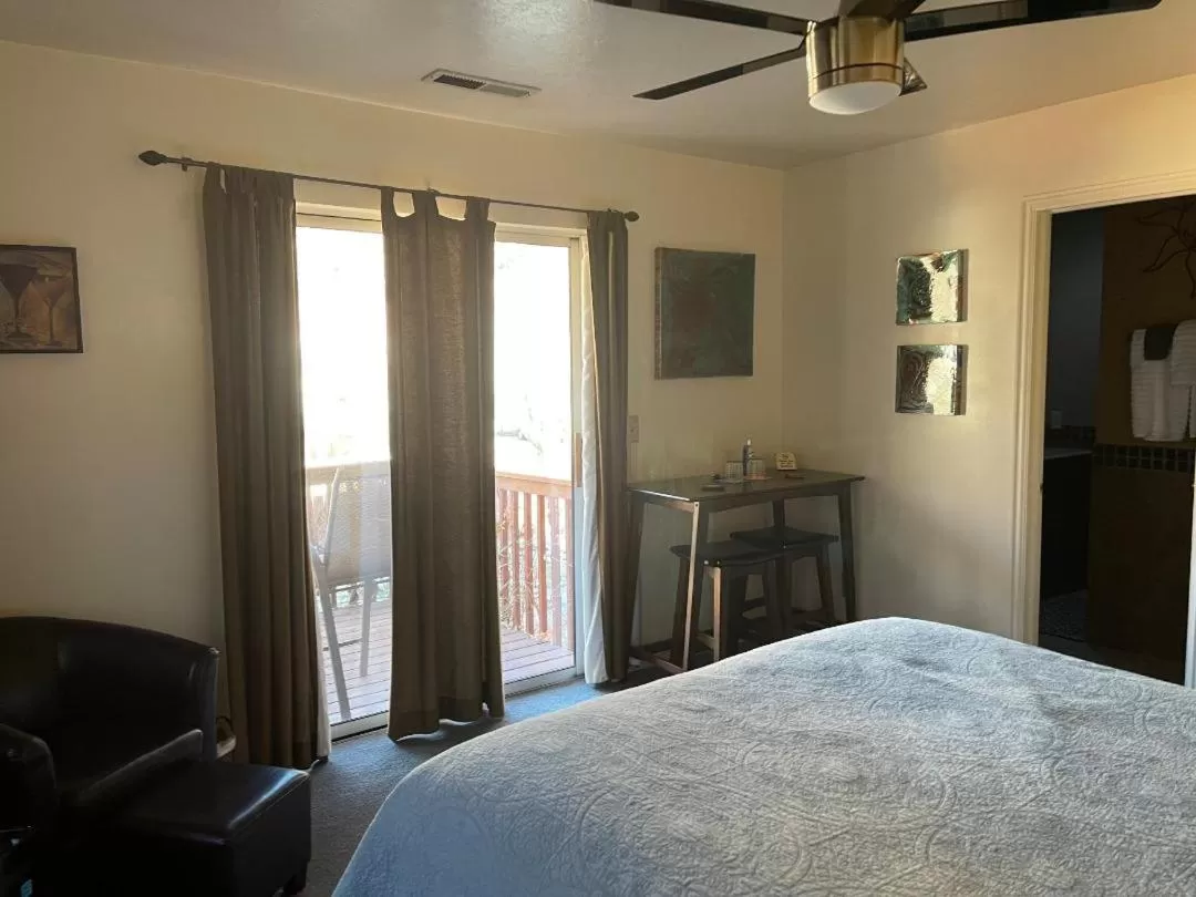 Bed in Harvest House Bed and Breakfast