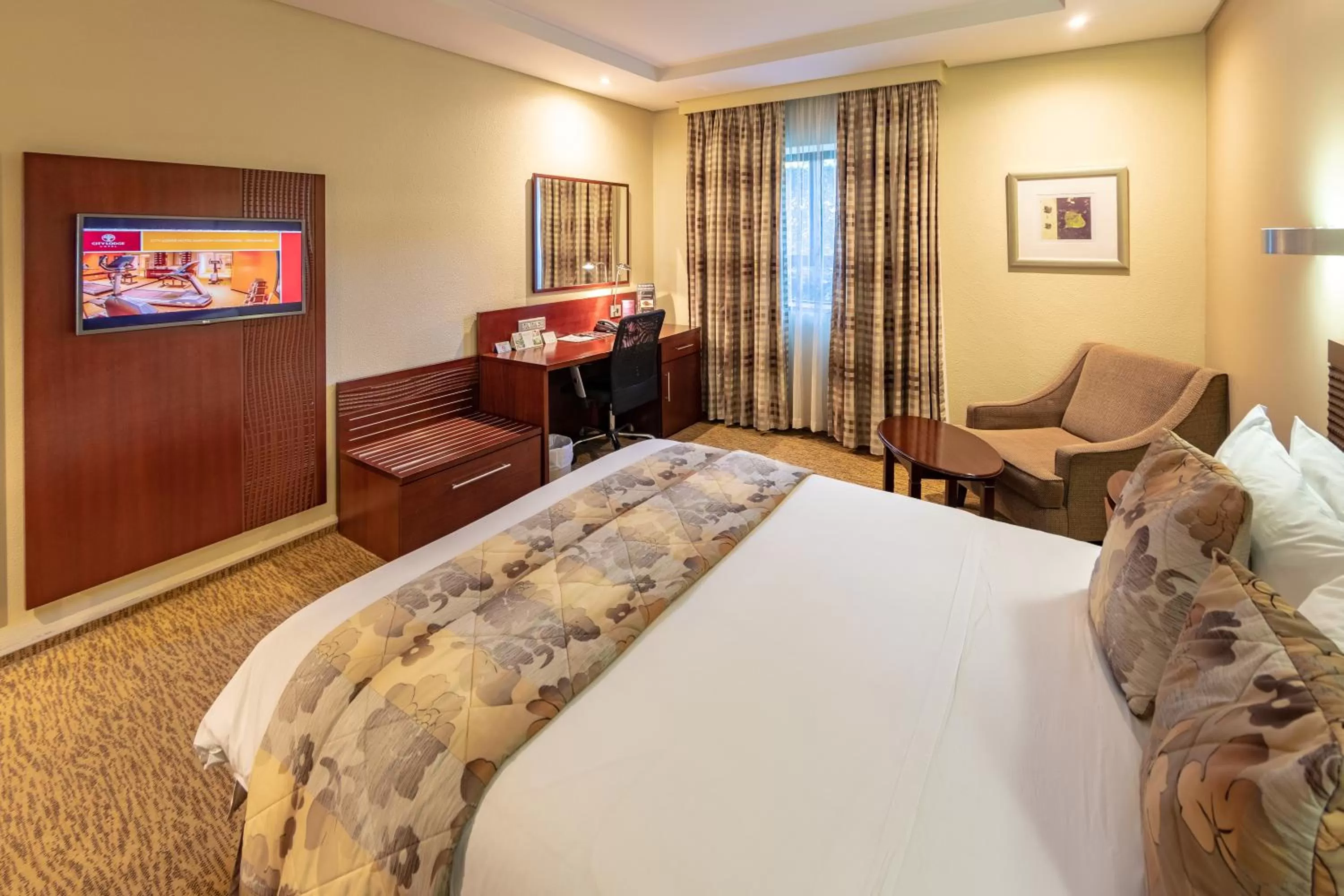 Double Room - Disability Access in City Lodge Hotel Johannesburg Airport, Barbara Road