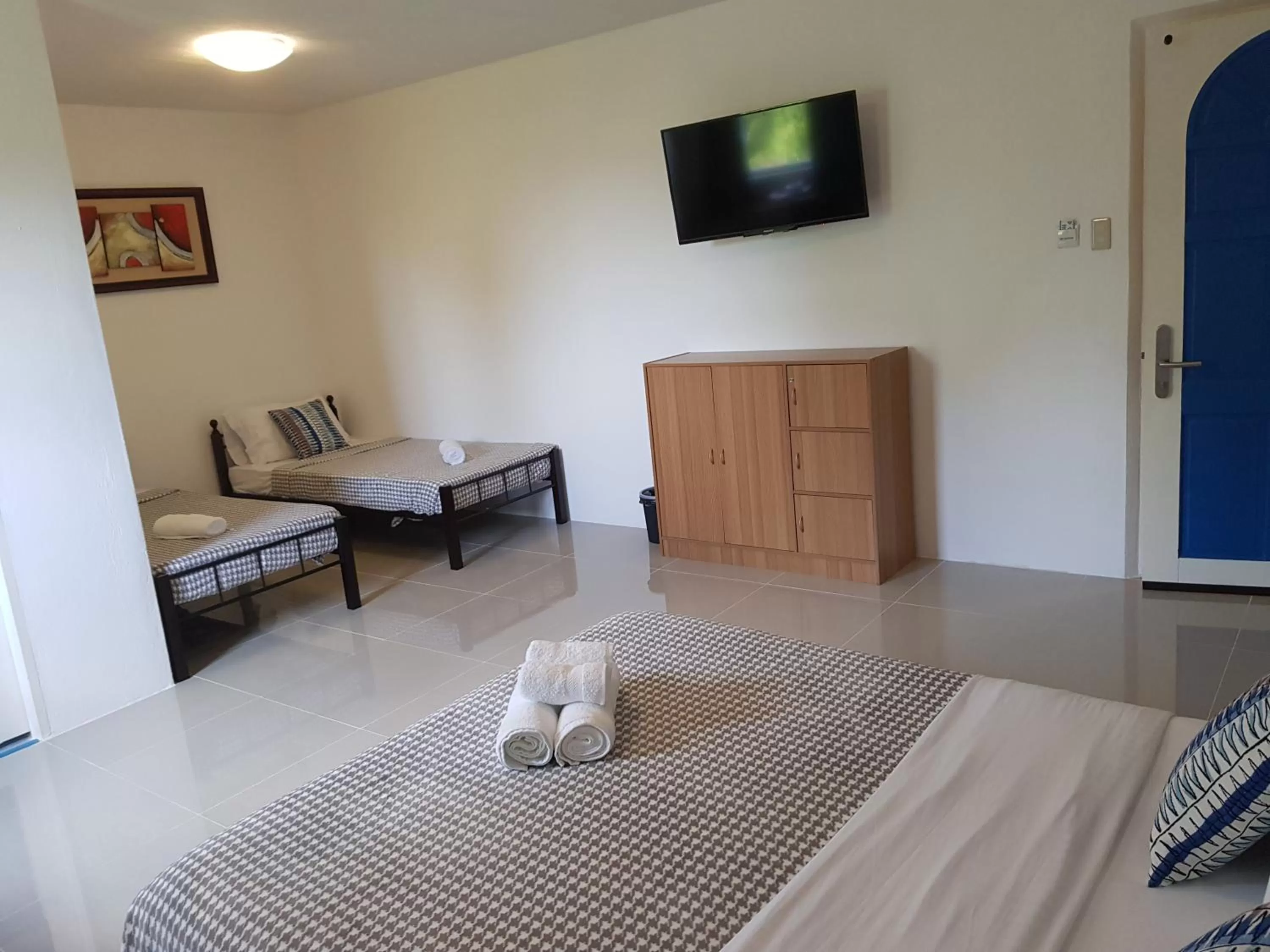 Photo of the whole room, Bed in D´Gecko Hotel