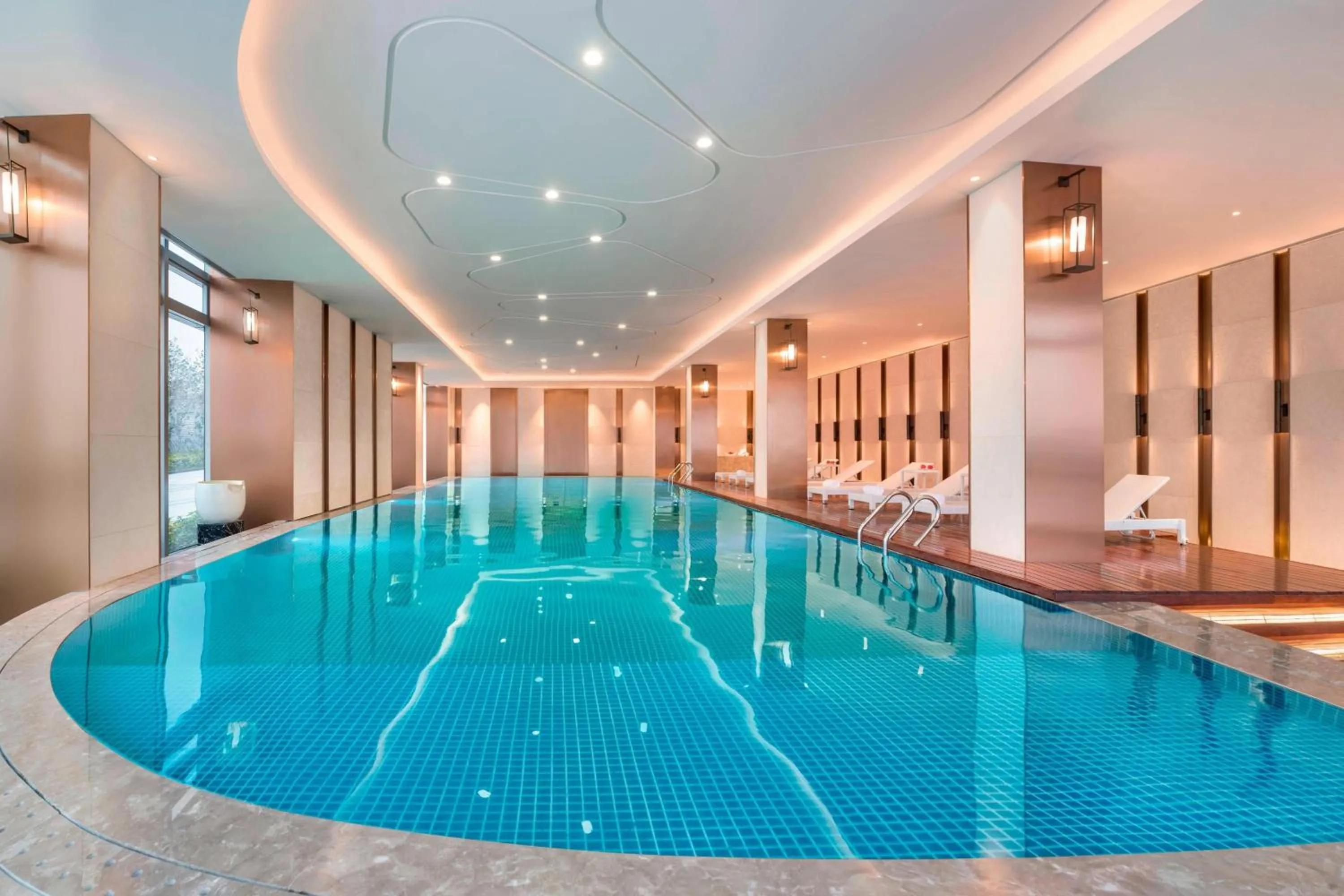 Swimming pool in Le Meridien Xi'an Chanba