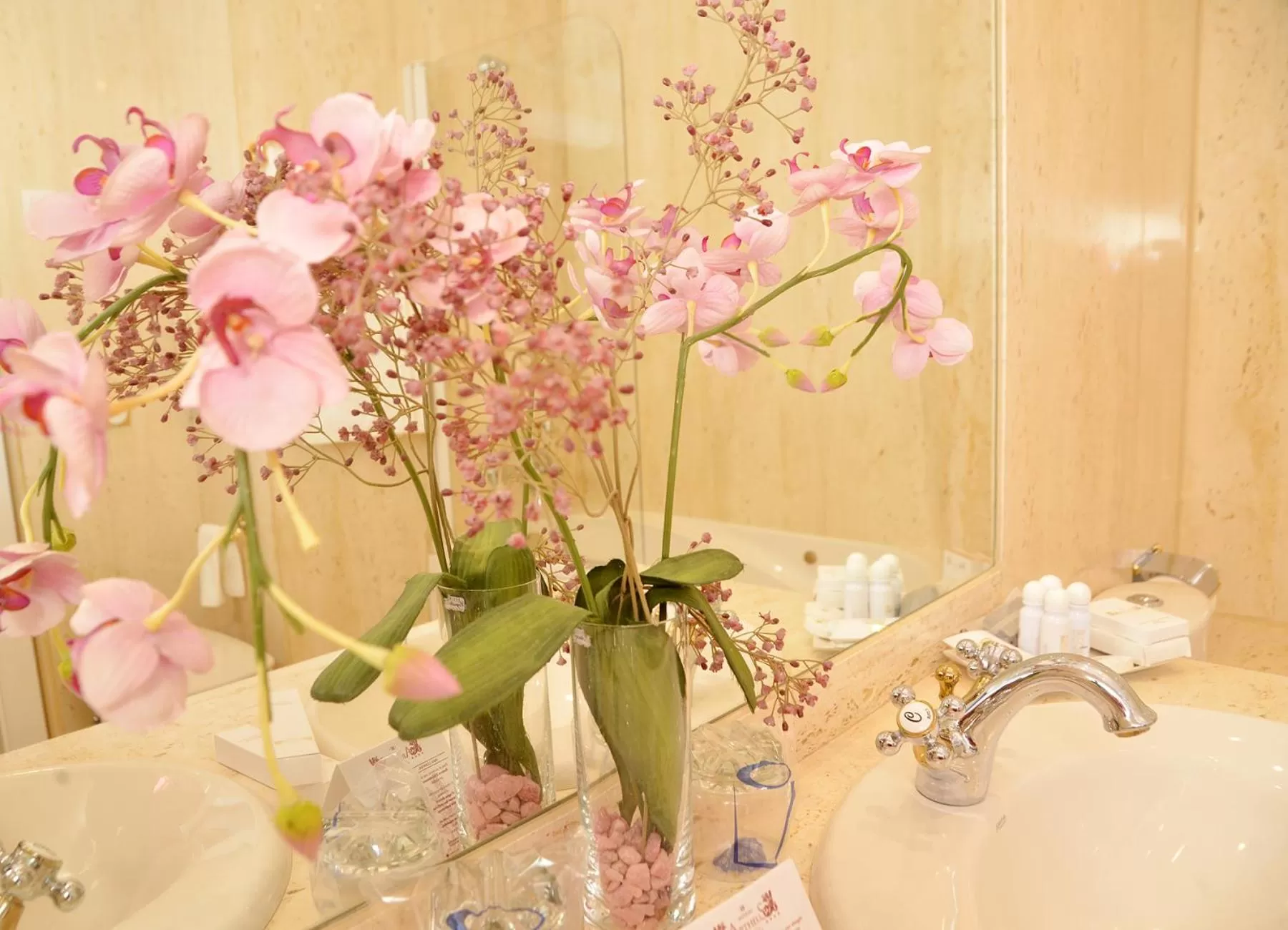 Bathroom in Artheus Carmelitas Salamanca