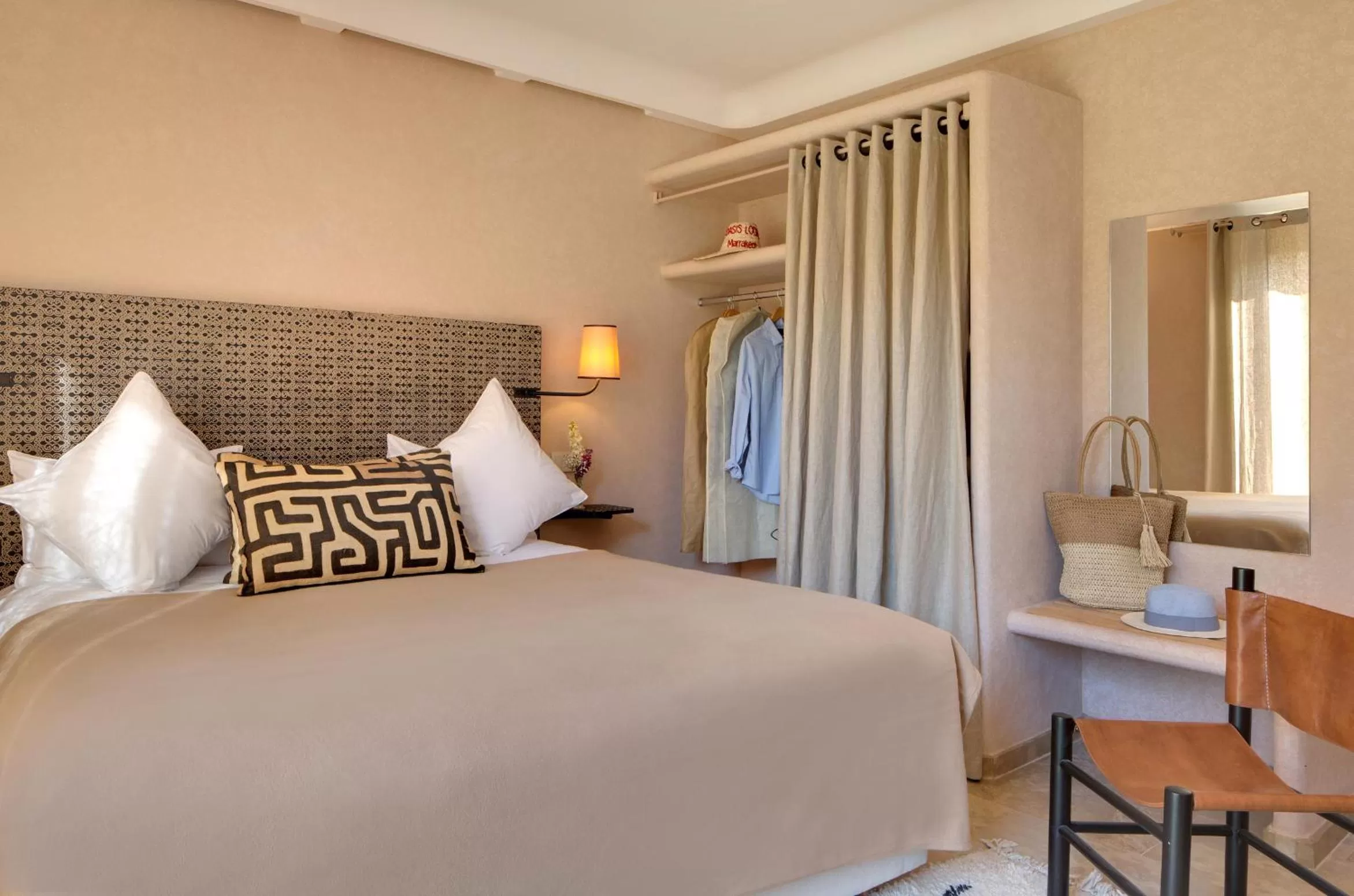 Photo of the whole room, Bed in Oasis lodges