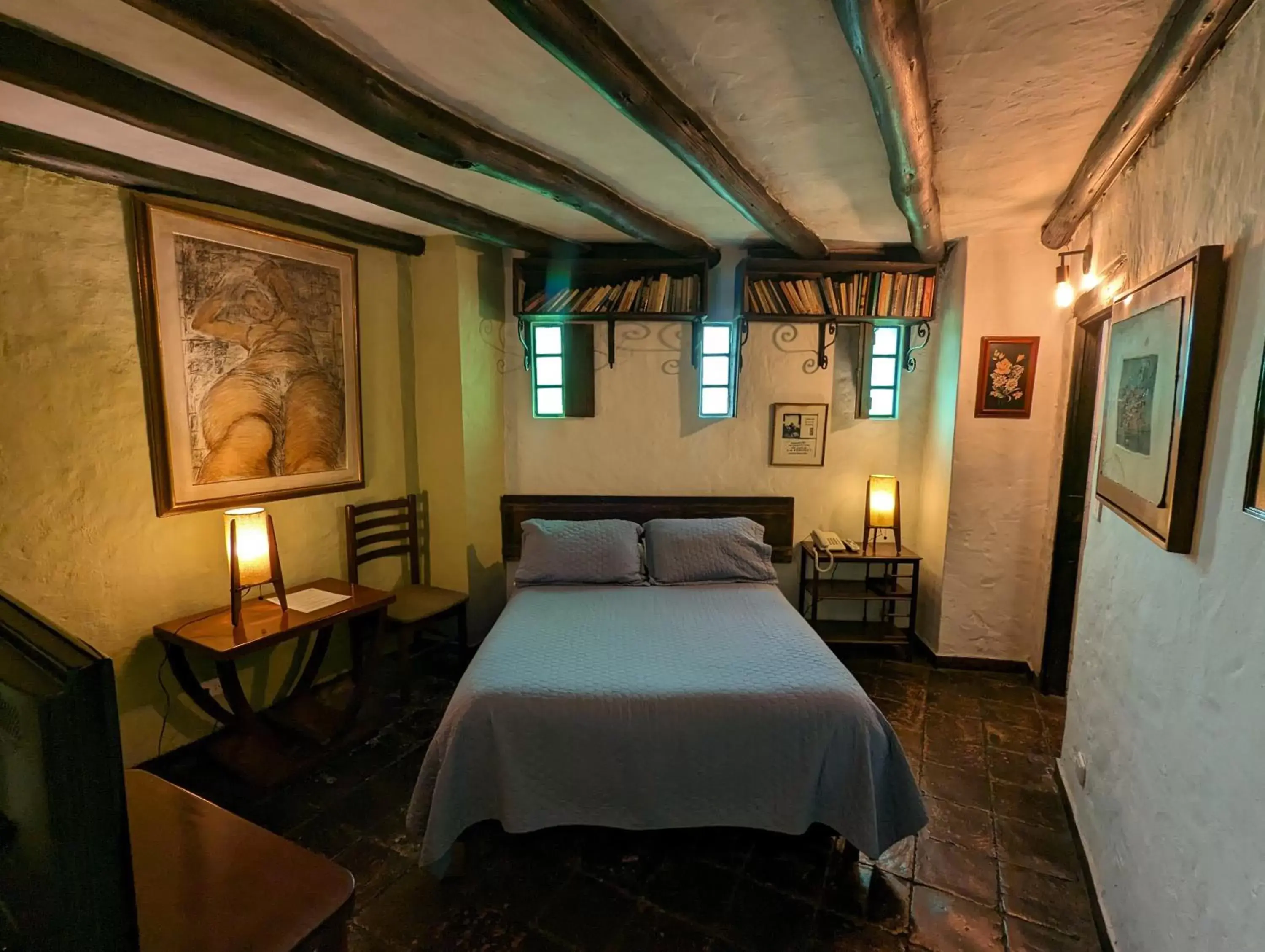 Double Room with Bath - Refugio in Posada Cafe La Huerta Double Room with Bath - Refugio in Posada Cafe La Huerta