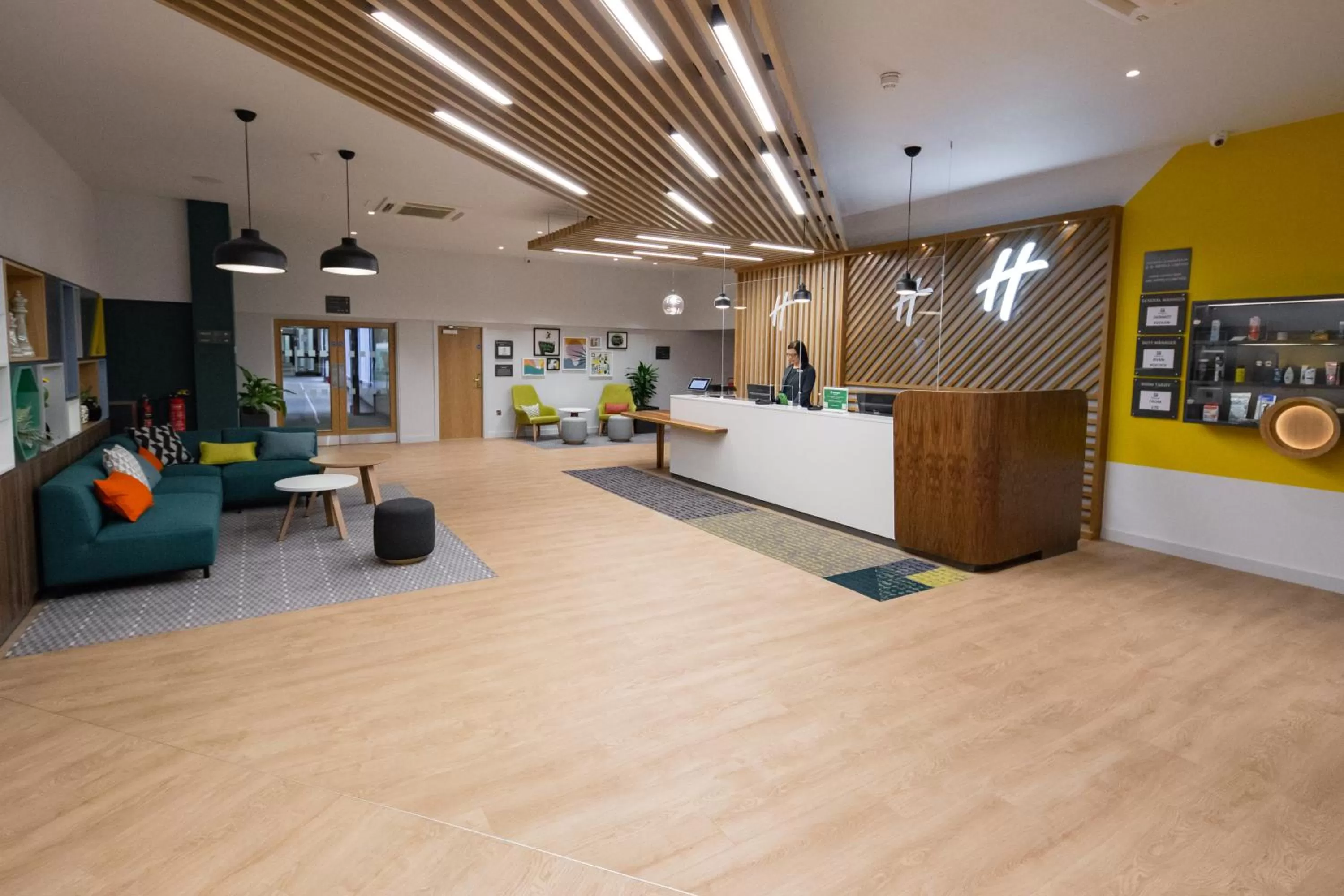 Lobby or reception in Holiday Inn Newport by IHG