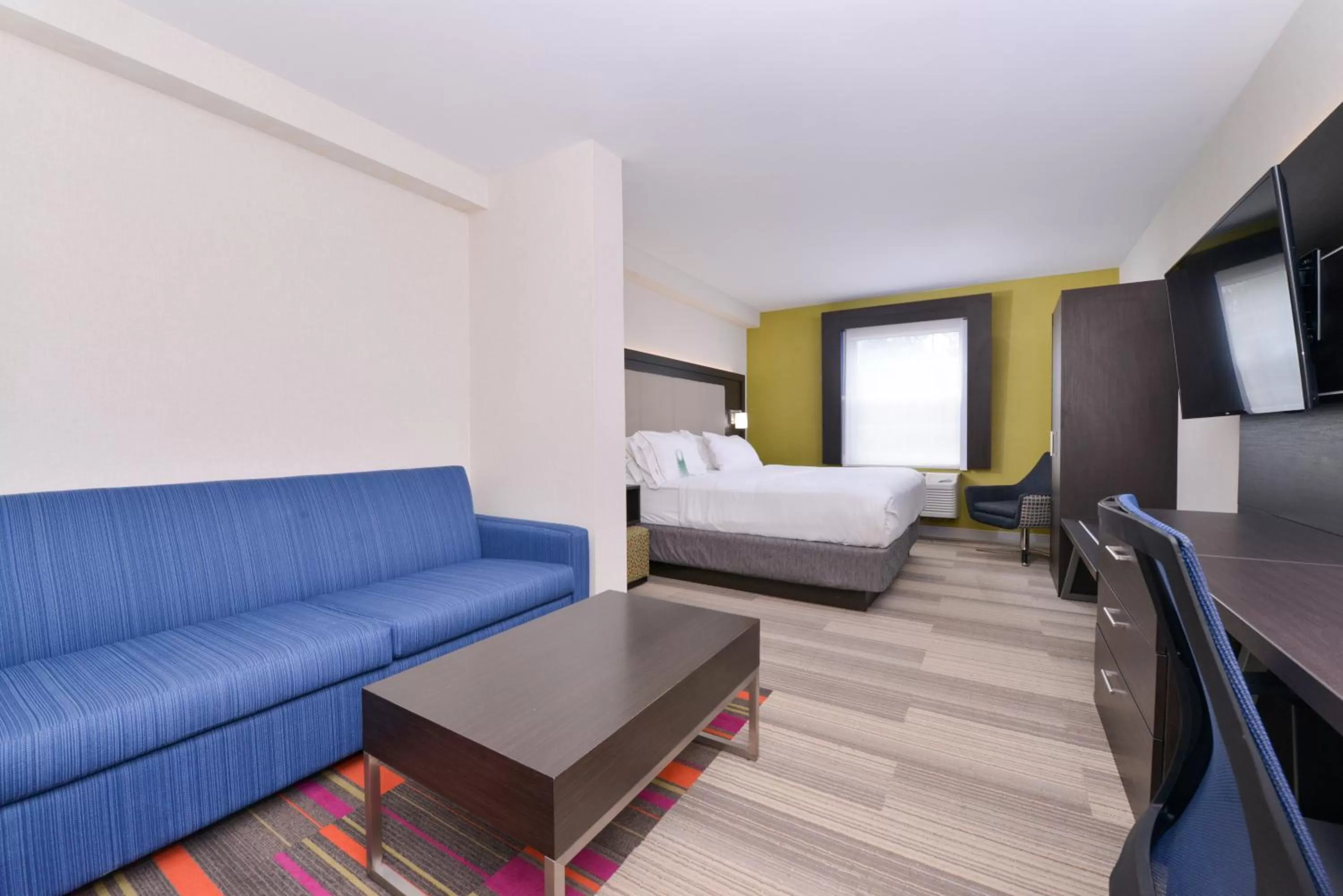 Photo of the whole room in Holiday Inn Express Mystic by IHG