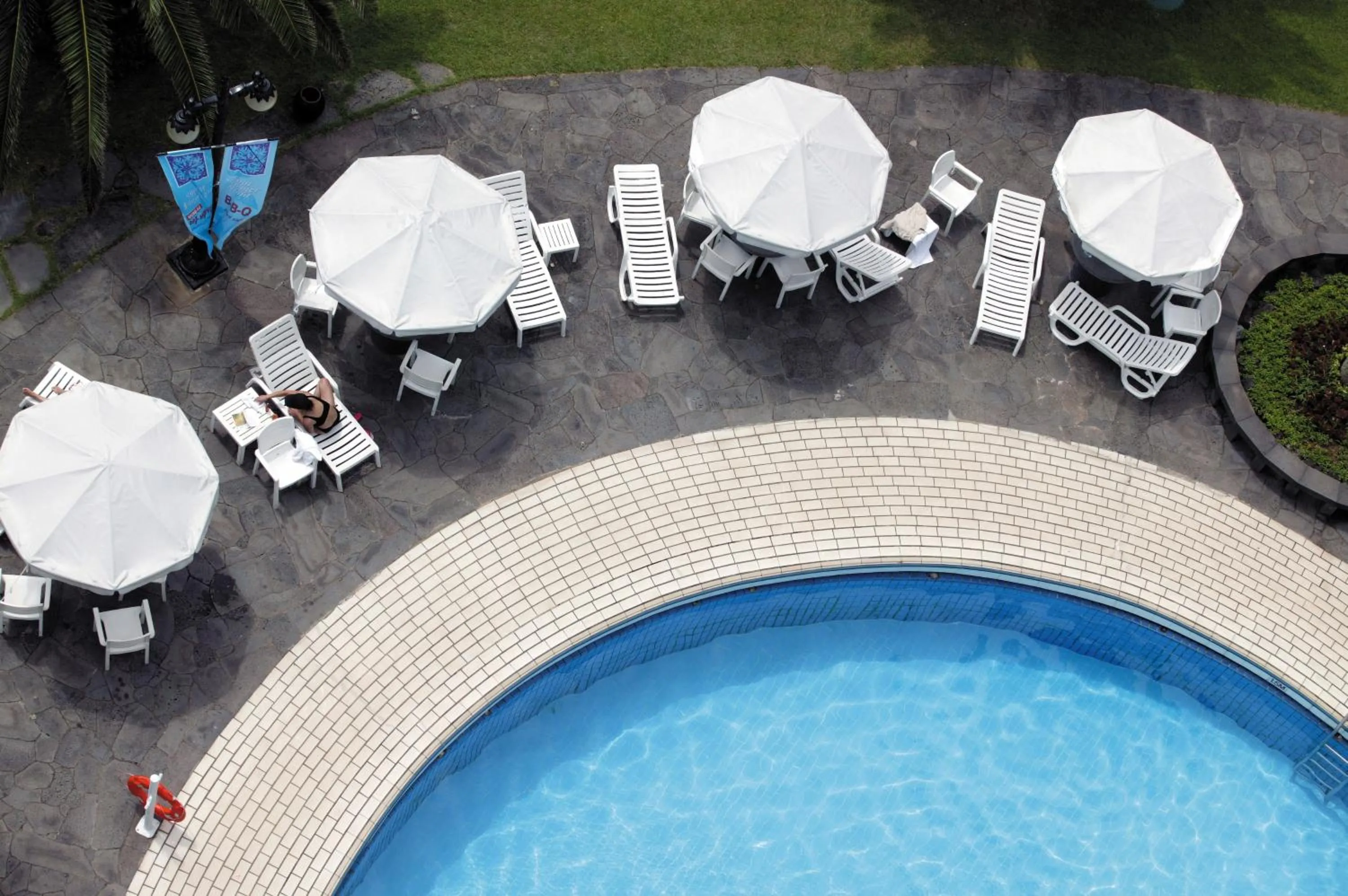 Swimming pool in Seogwipo KAL Hotel